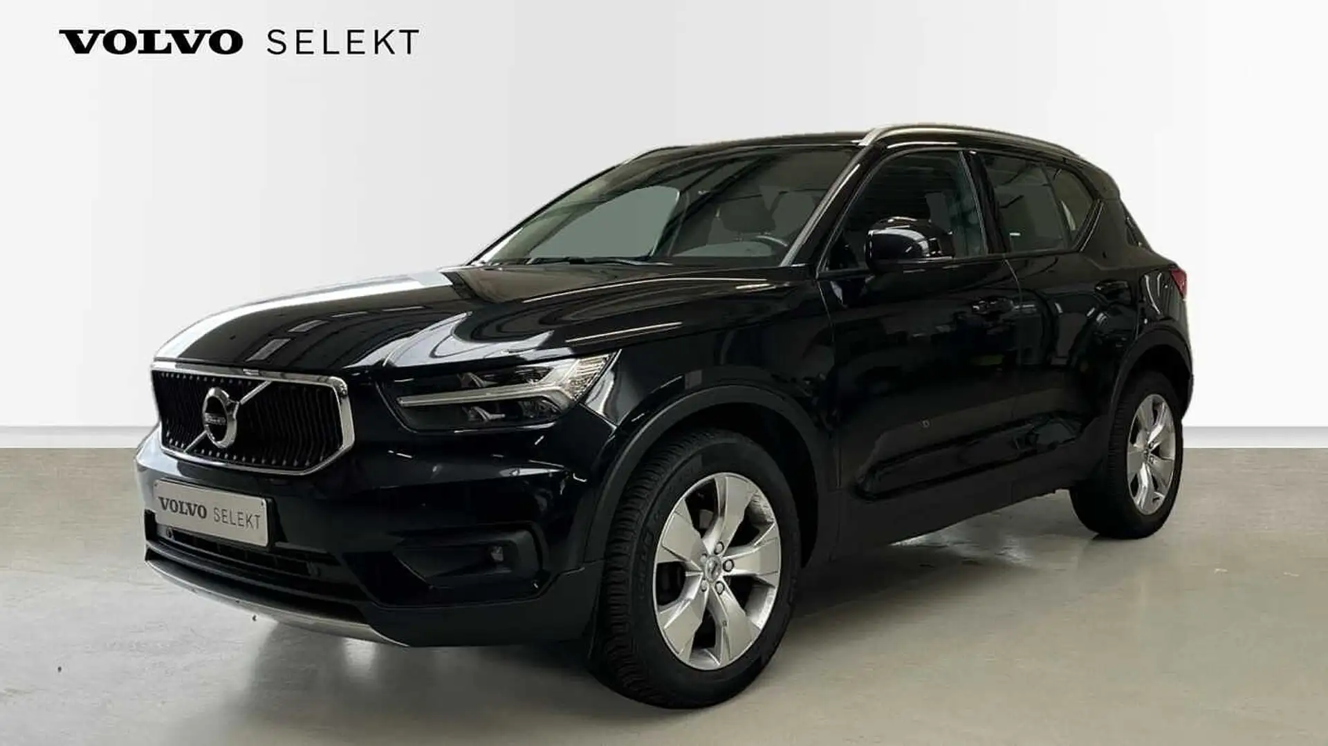 Volvo XC40 Momentum Pro T2 | Elektr kofferklep | Keyless Mome Zwart - 1
