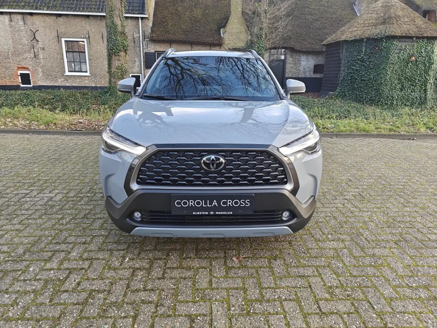 Toyota Corolla Cross 1.8 Hybrid Team D Stuur/Stoel verwarming Grau - 2
