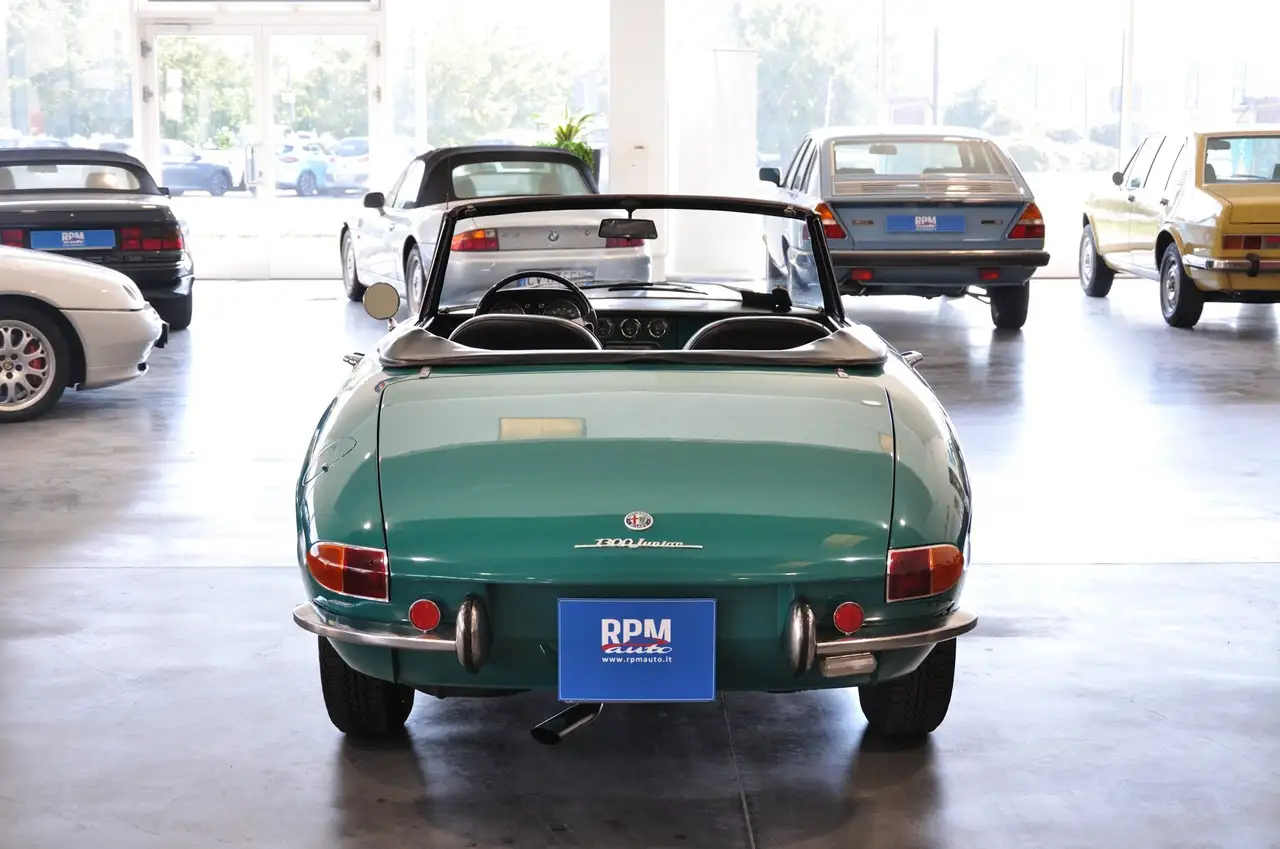 Alfa Romeo Spider 1300 Spider Junior Duetto osso di seppia RIAR conservata, foto 6
