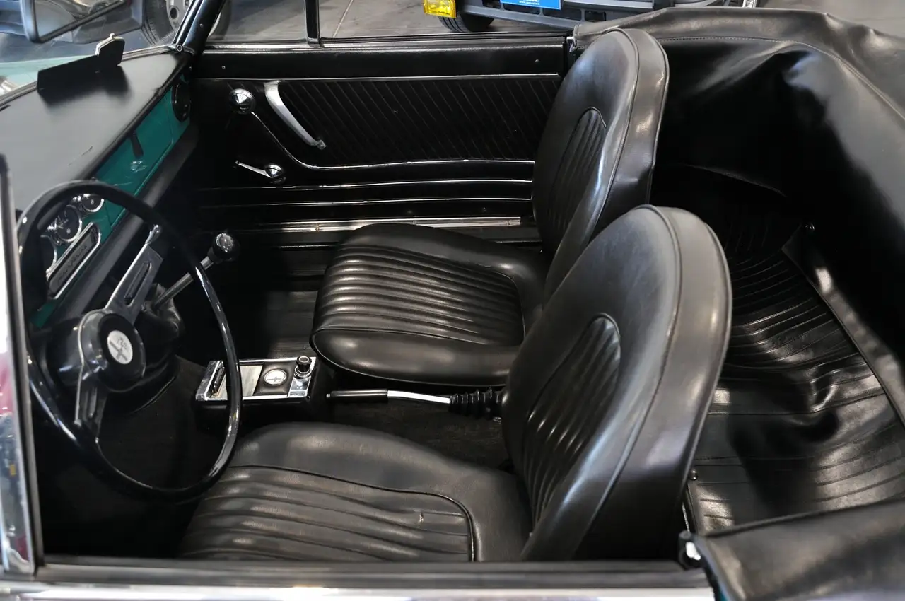 Alfa Romeo Spider 1300 Spider Junior Duetto osso di seppia RIAR conservata, foto 11