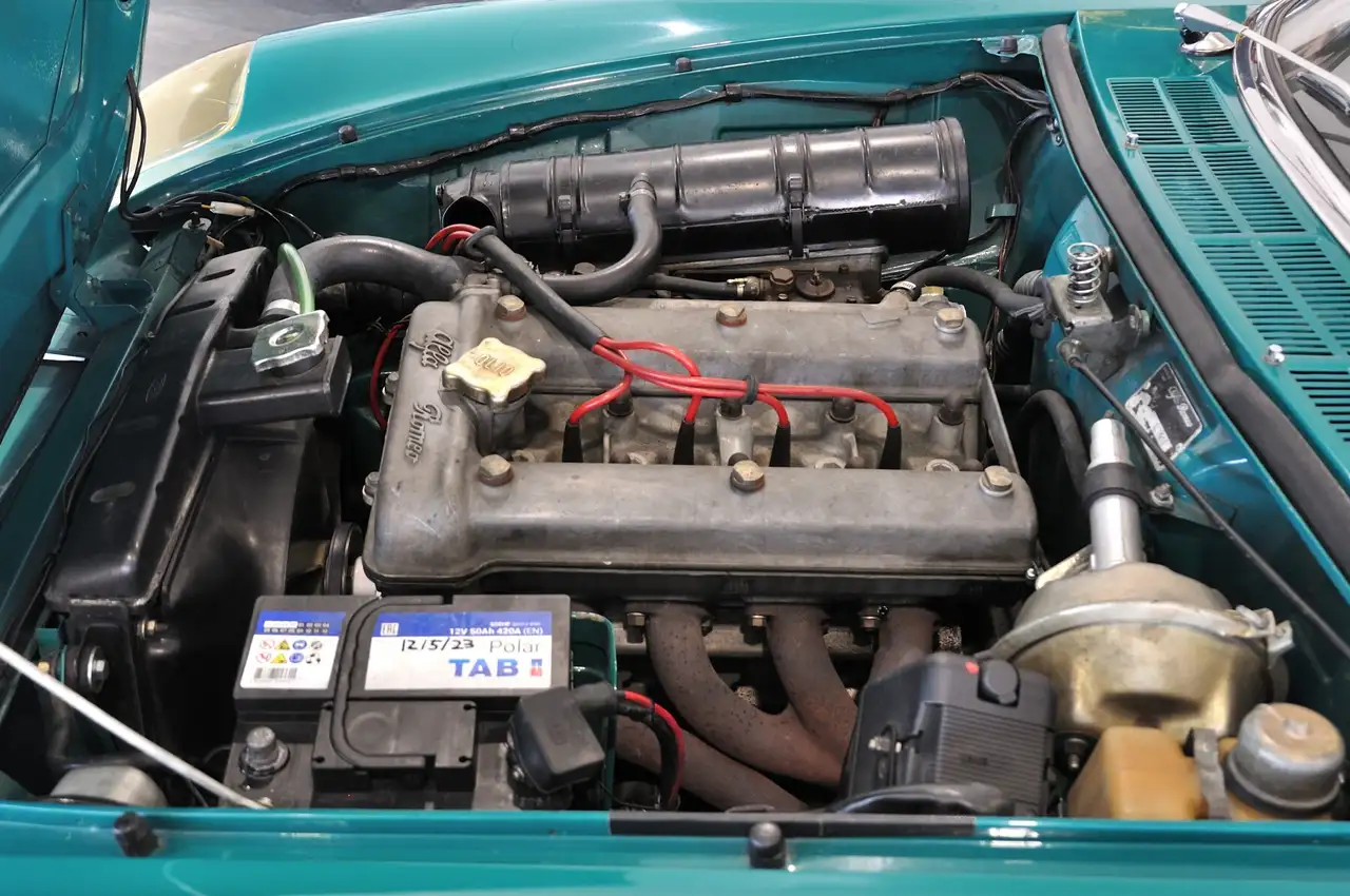 Alfa Romeo Spider 1300 Spider Junior Duetto osso di seppia RIAR conservata, foto 8