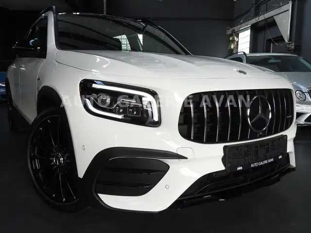 Mercedes-Benz GLB 35 AMG 4M/PANO/MEMORY/360°/BURMESTER/AHK