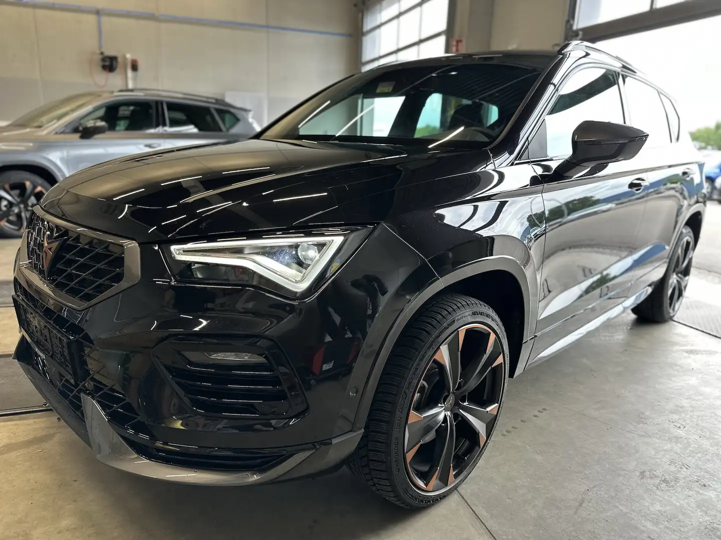 CUPRA Ateca 1,5TSI DSG AHK Assist XL 19´´ el.Heckkl. Noir - 1