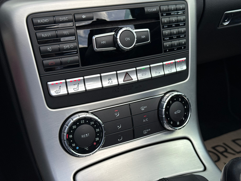 Mercedes-Benz SLK 200 AUTOMATIQUE - AIRSCARF - NAVIGATION - LED - GARANTIE 12MOIS — photo 12
