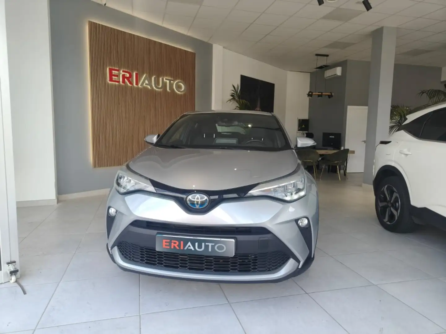 Toyota C-HR 125H Active Gris - 2