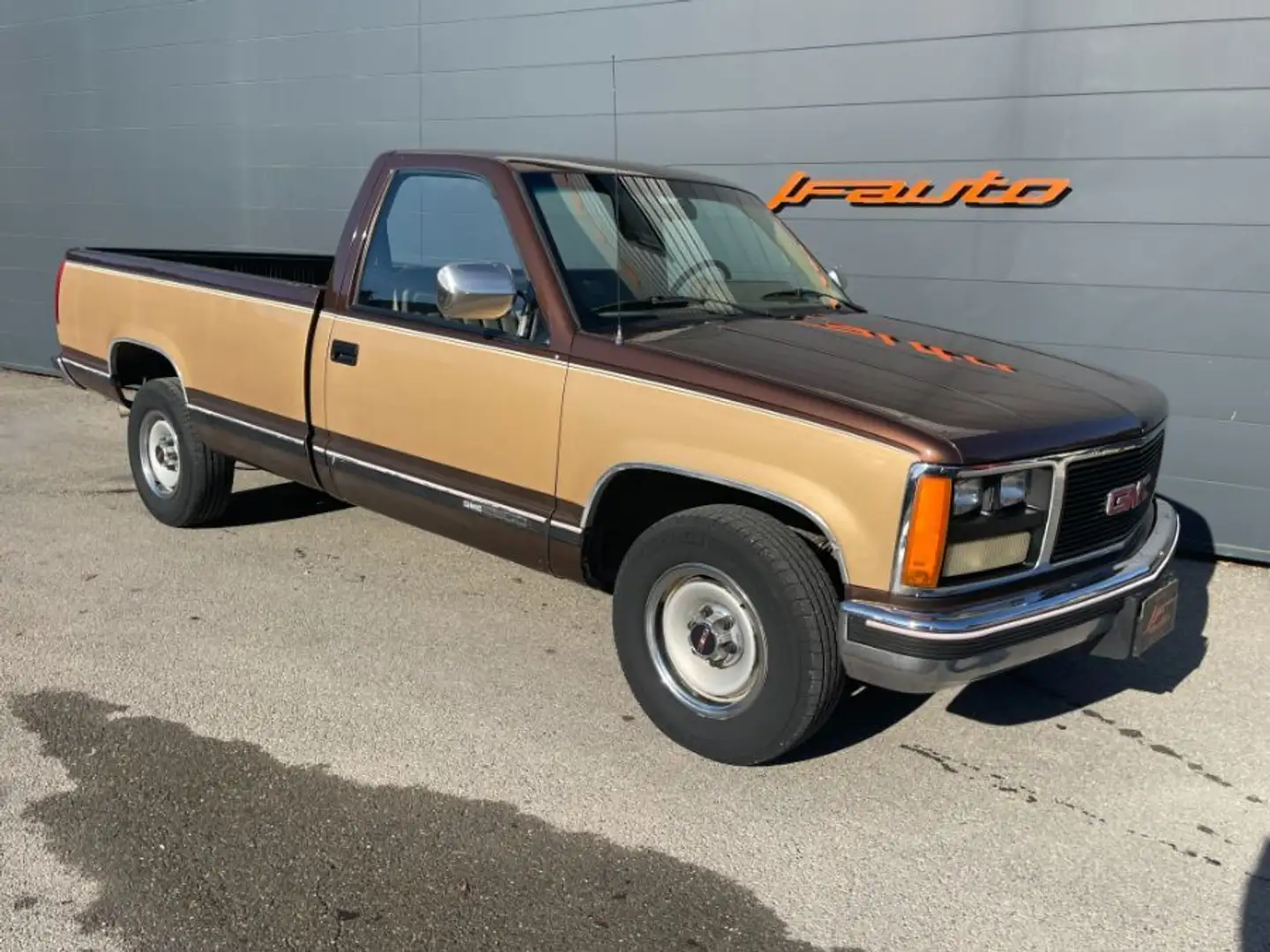 GMC Sierra 5.7 V8 350 ci Hnědá - 1