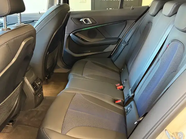 BMW 1 Series view 7