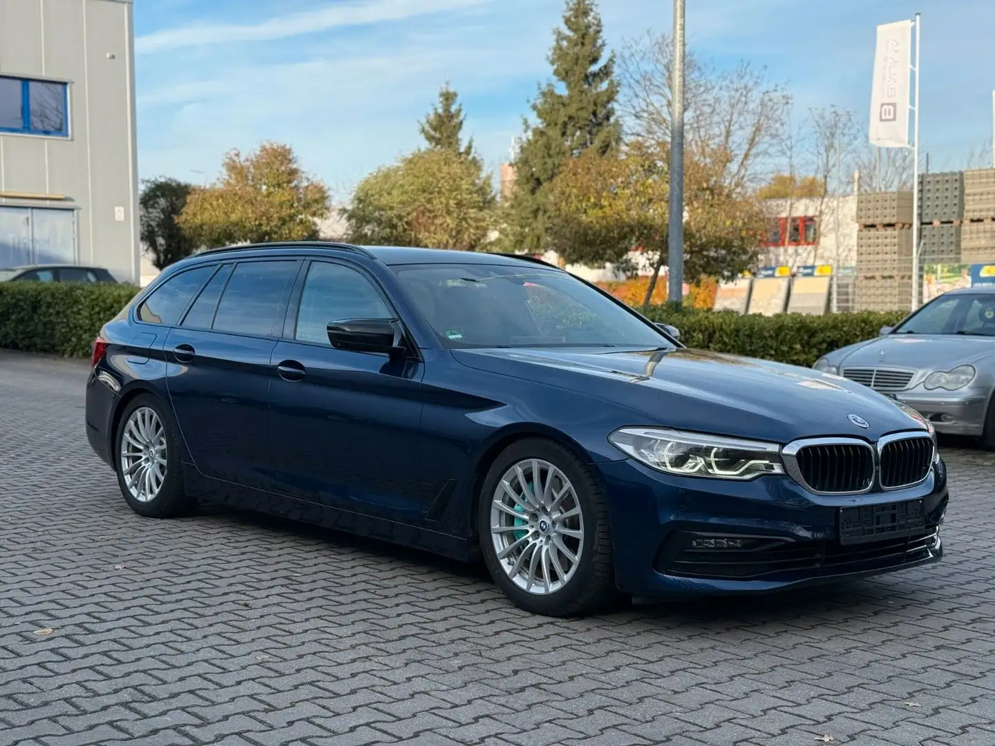 BMW 540 d Touring xDrive Sport Line Harman/Kardon* Blau - 1
