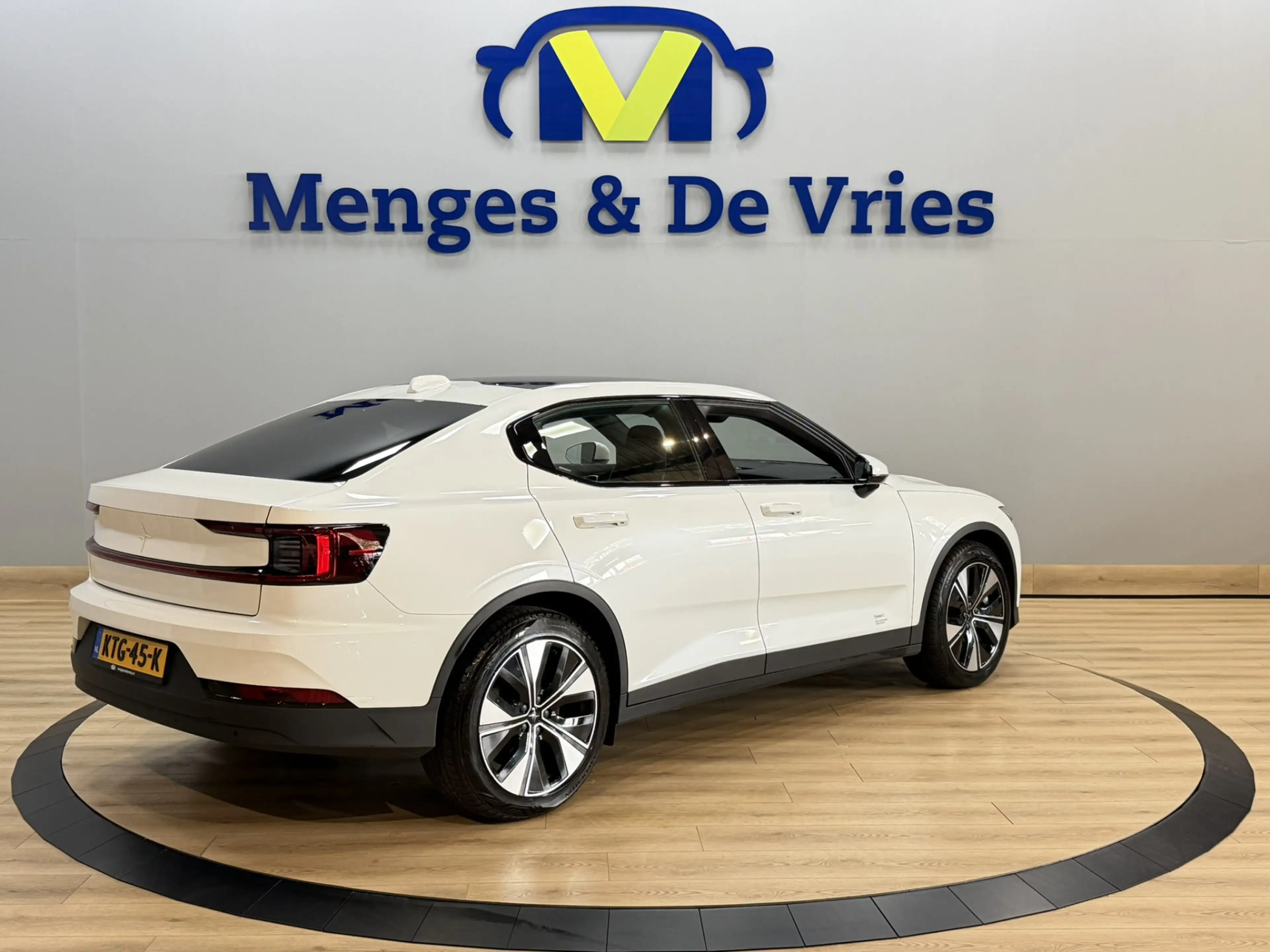 Polestar 2 Long Range Dual Motor 78 kWh 408 PK SOH 94% | Pano — photo 3