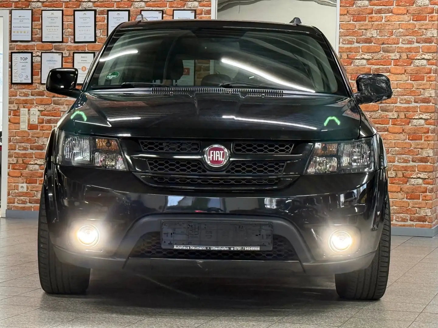 Fiat Freemont Black Code AWD-7 Sitzer-Leder-Navi-Kame Schwarz - 2