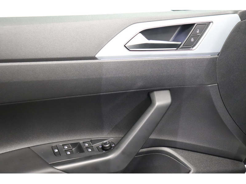 Volkswagen Taigo 1.0 TSI Life DSG #NAVI #LED #AHK — photo 12