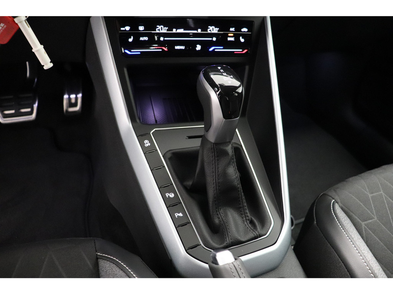 Volkswagen Taigo 1.0 TSI Life DSG #NAVI #LED #AHK — photo 9