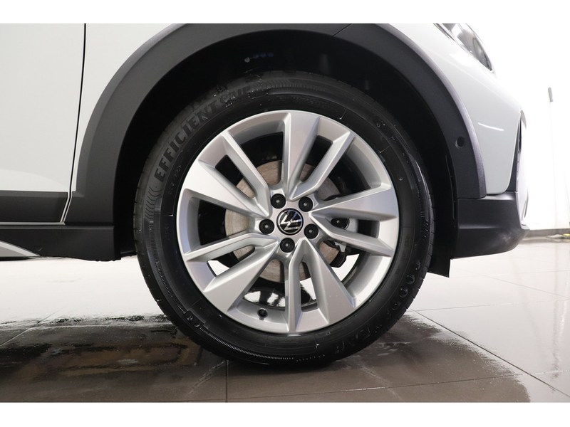 Volkswagen Taigo 1.0 TSI Life DSG #NAVI #LED #AHK — photo 4