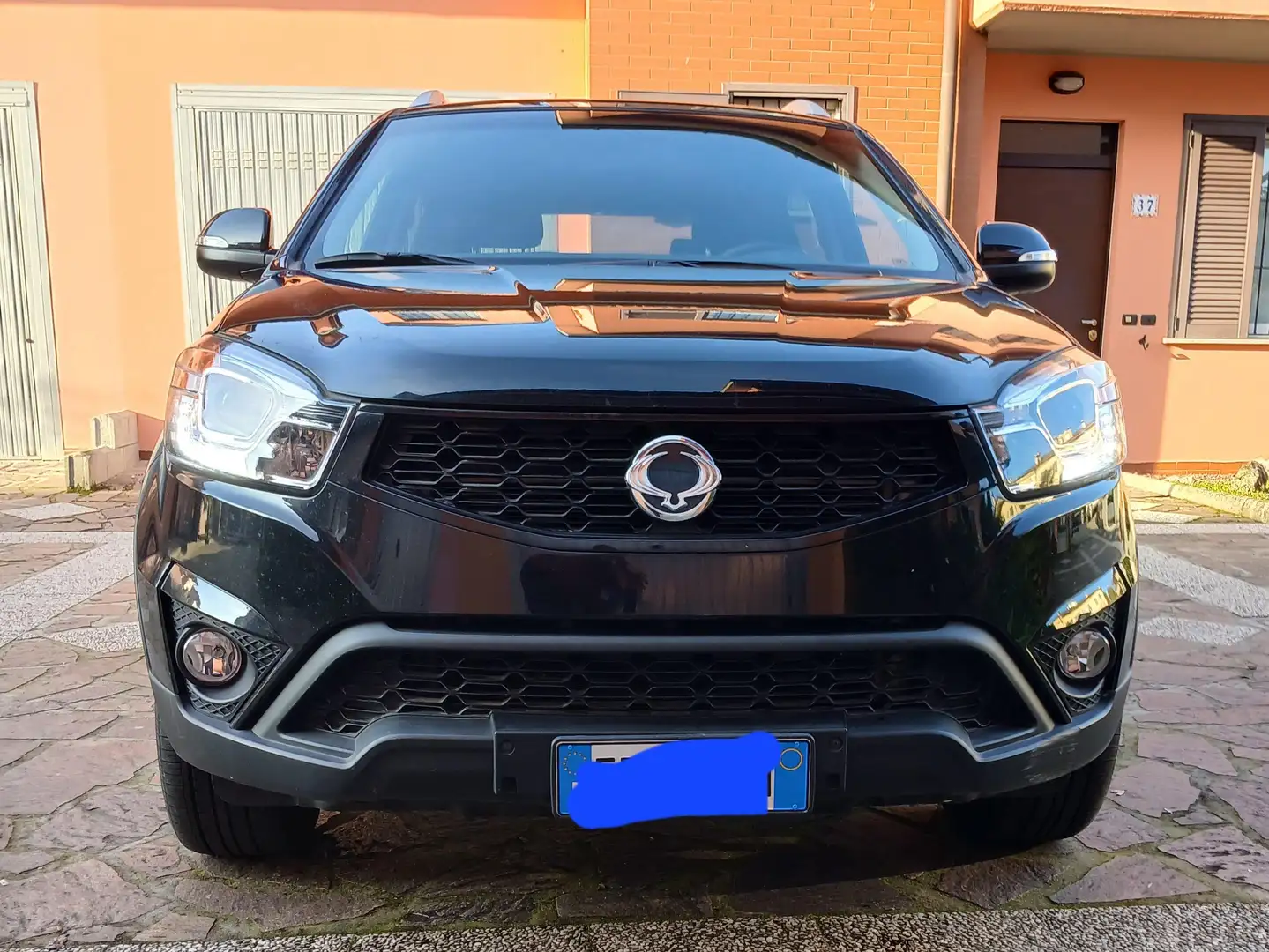 SsangYong Korando Korando 2.0 e-xdi Value 2wd 148cv Nero - 1