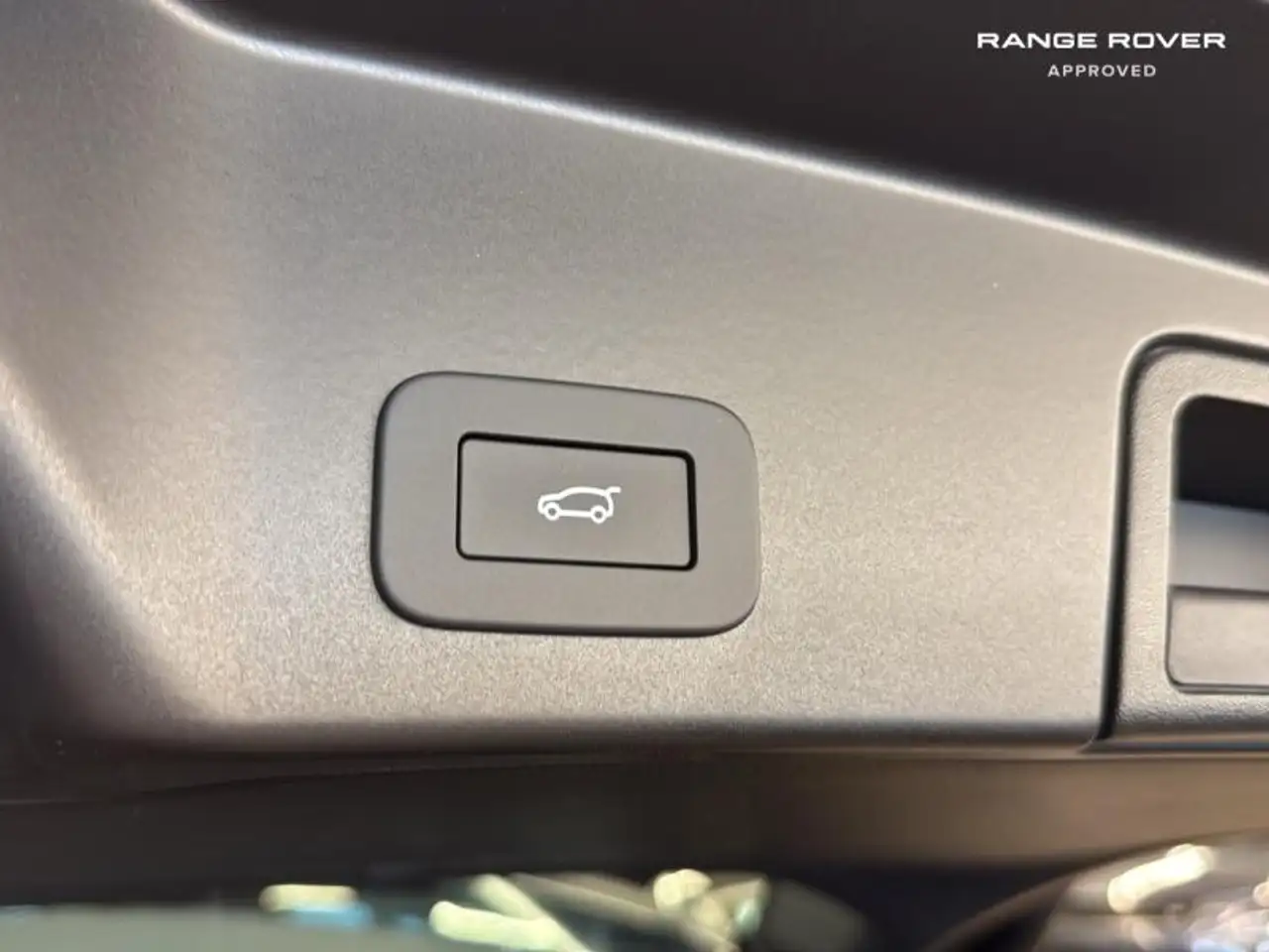 Land Rover Range Rover Evoque 2026 — фото 18