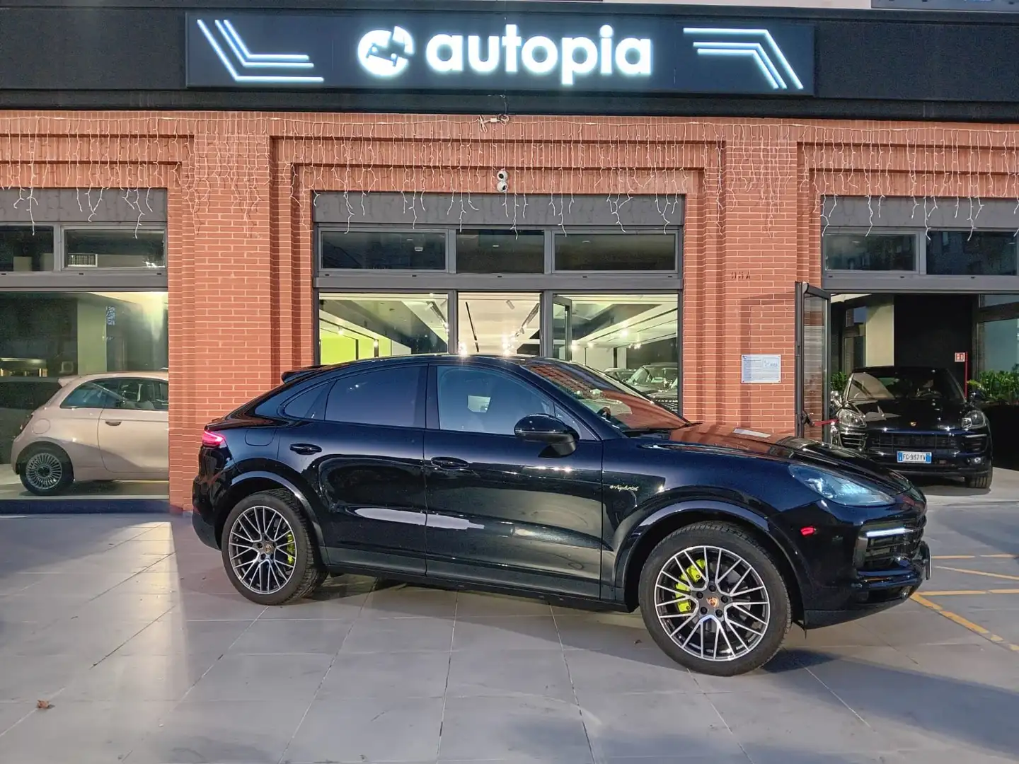 Porsche Cayenne Cayenne Coupe 3.0 e-hybrid 5p. tiptronic Noir - 1