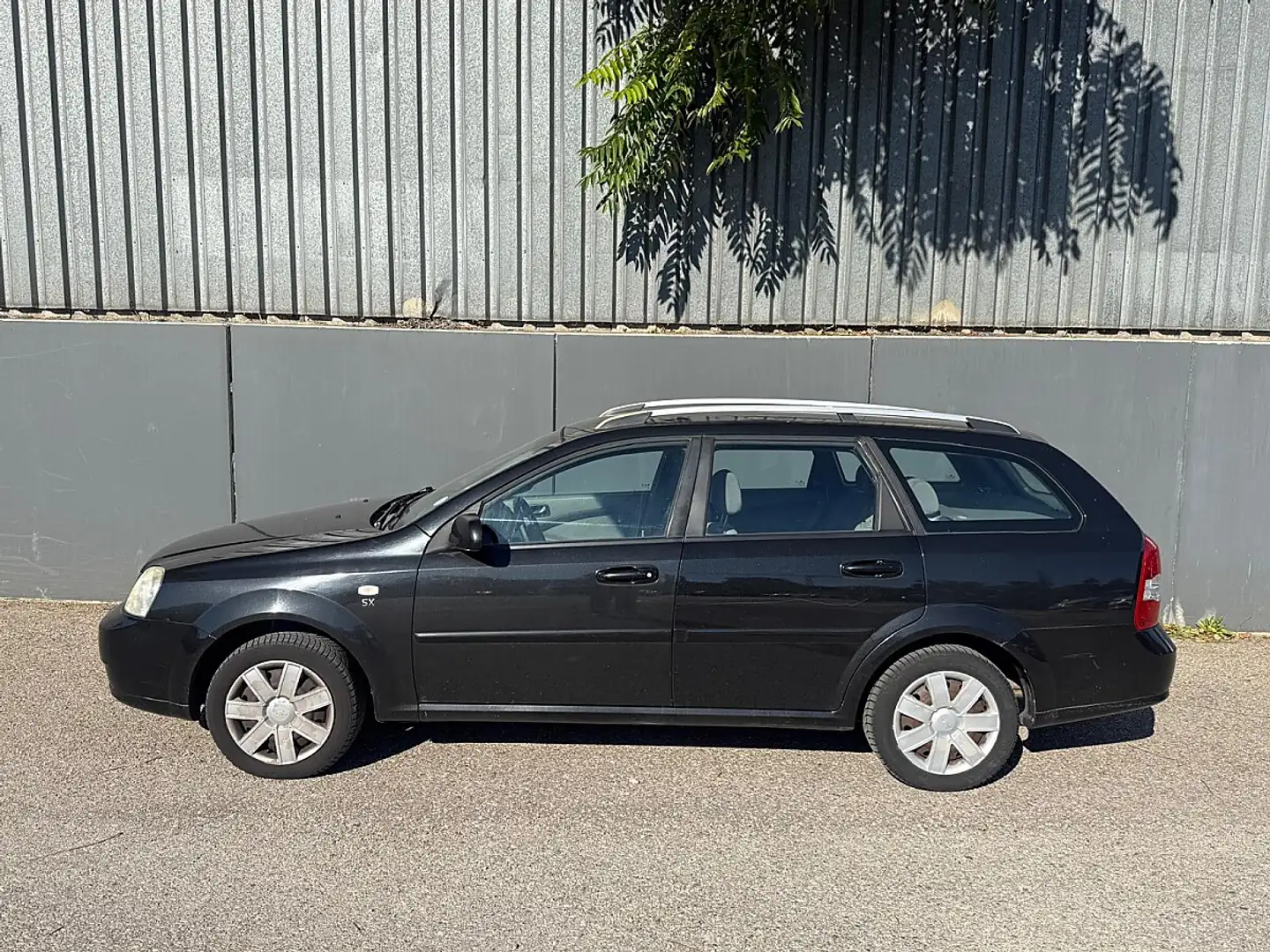 Chevrolet Nubira Kombi 1,6 SX |VOLL FAHRBEREIT| Schwarz - 2