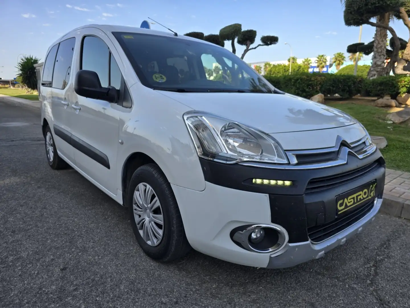 Citroen Berlingo Multispace 1.6HDi Tonic 75 Blanco - 1