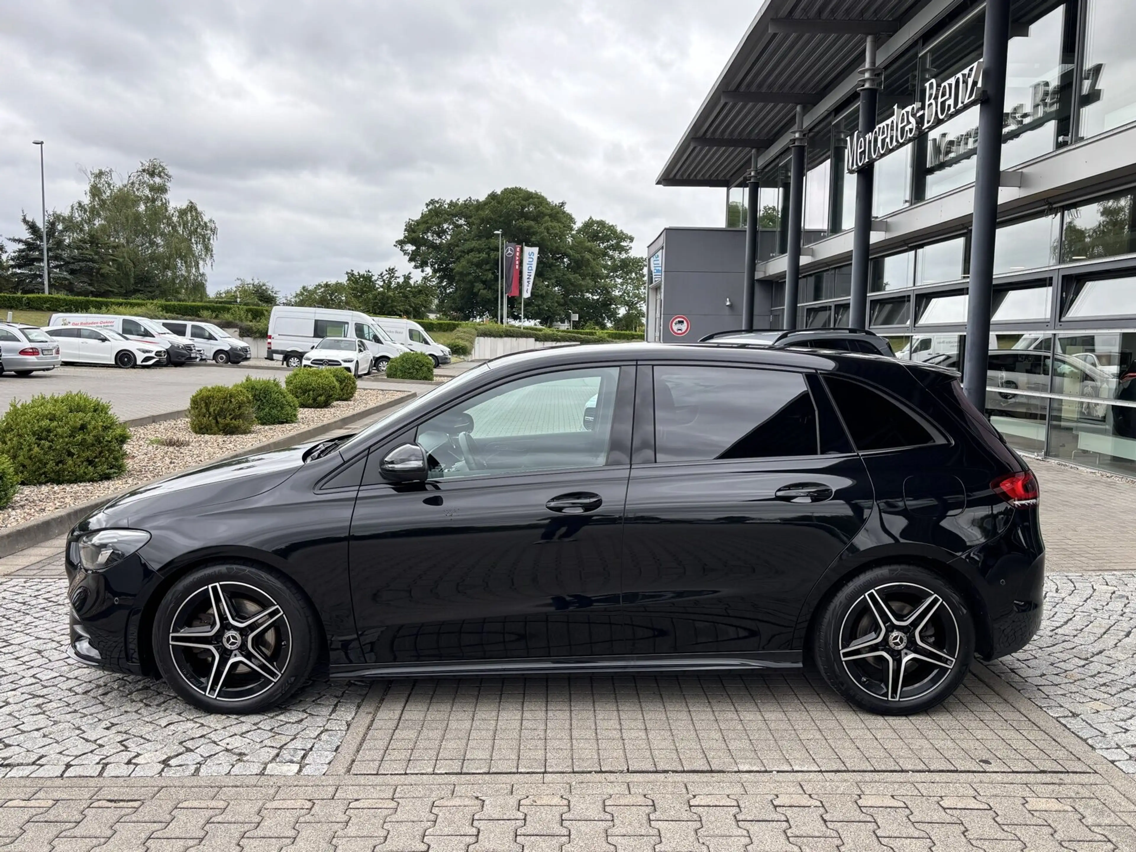 Mercedes-Benz B 220 B 220 d 4M AMG+Night+Leder+DAB+Standhzg.+CarPlay — photo 8