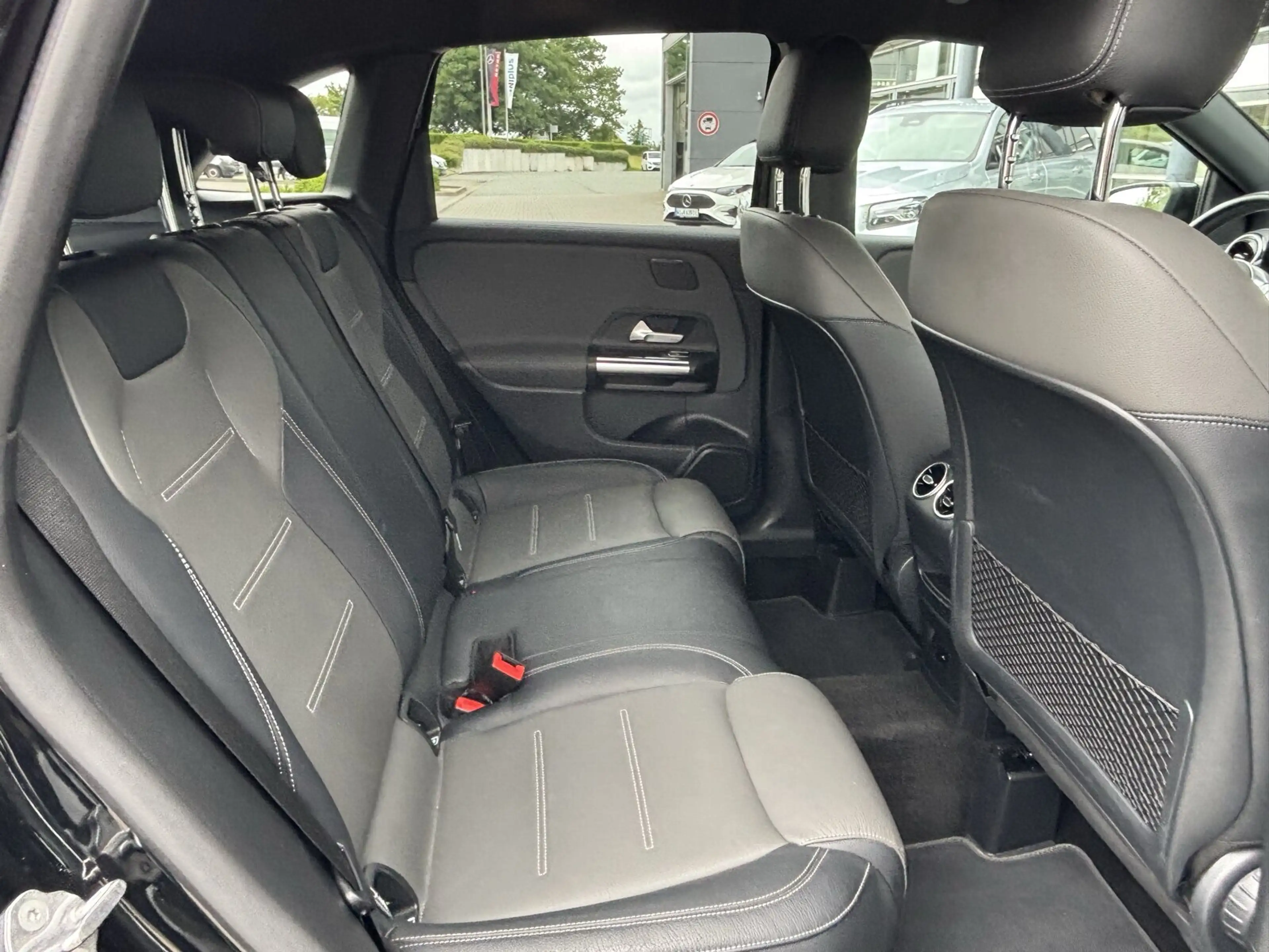 Mercedes-Benz B 220 B 220 d 4M AMG+Night+Leder+DAB+Standhzg.+CarPlay — photo 14