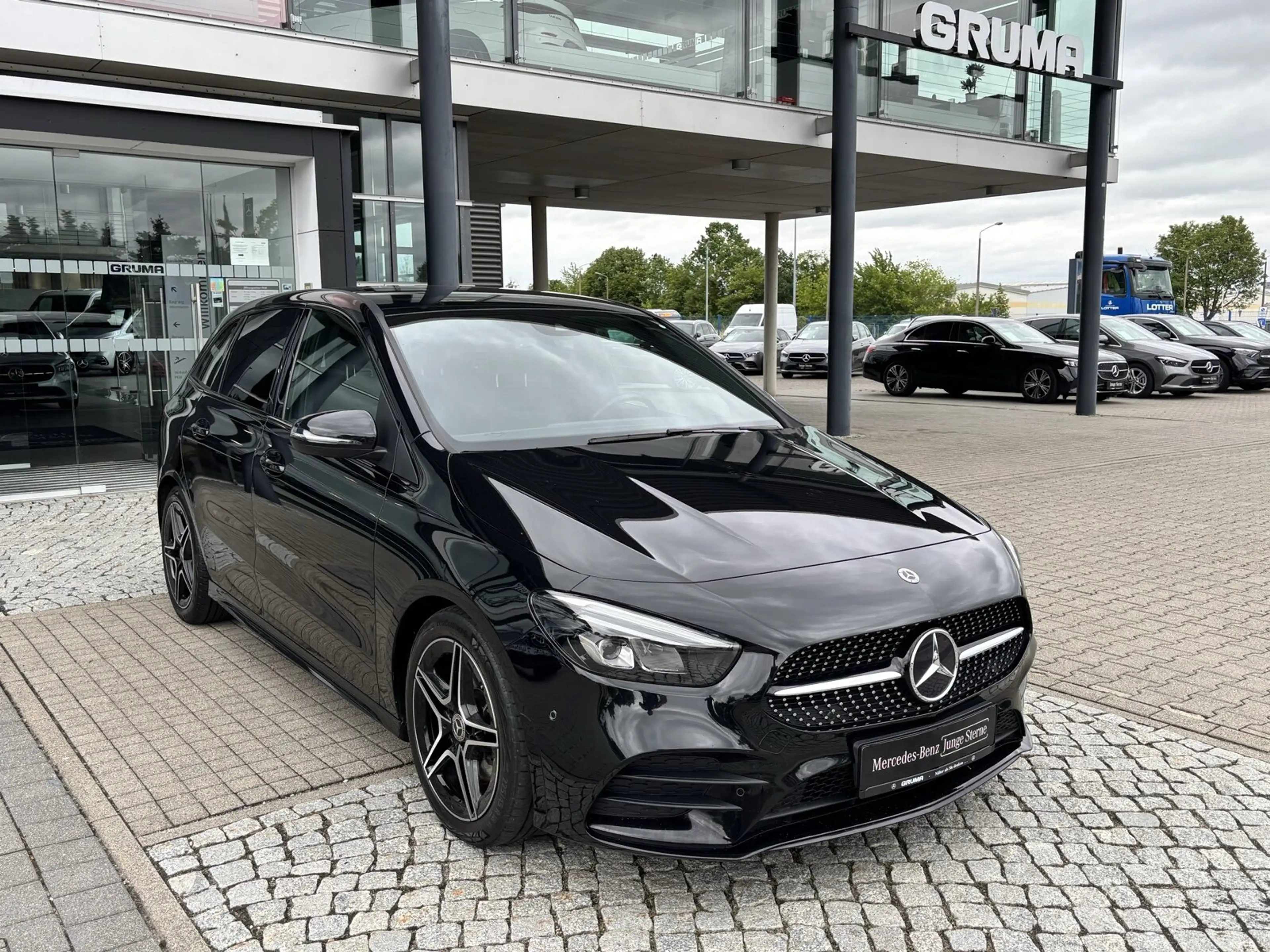 Mercedes-Benz B 220 B 220 d 4M AMG+Night+Leder+DAB+Standhzg.+CarPlay — photo 3