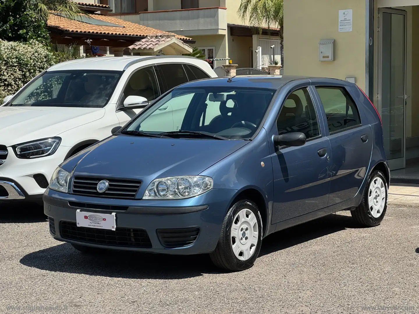 Fiat Punto 1.3 MJT 16V 5p. Dynamic Gris - 2