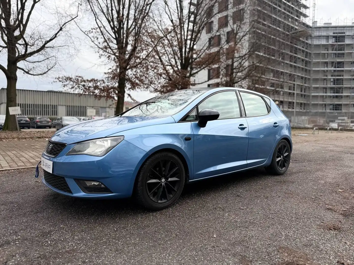 SEAT Ibiza Ibiza 1.2 Hi-Tech 70cv Blau - 1
