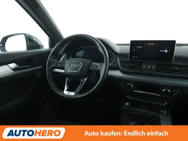 Audi Q5 view 13