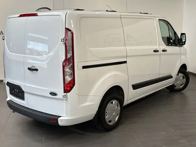 Ford Transit Custom view 5