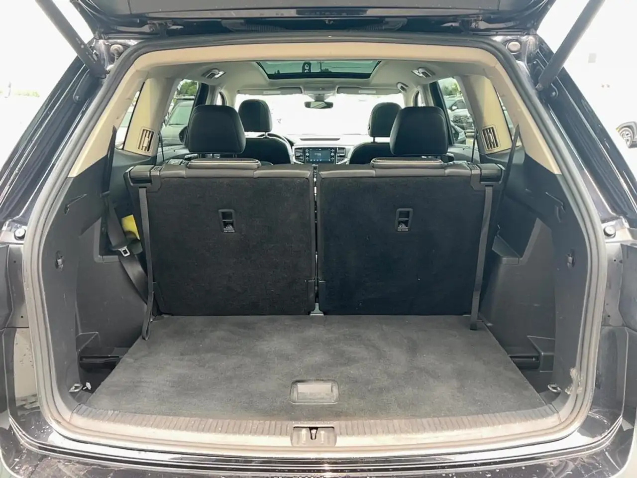 Volkswagen Atlas снимка Volkswagen Atlas