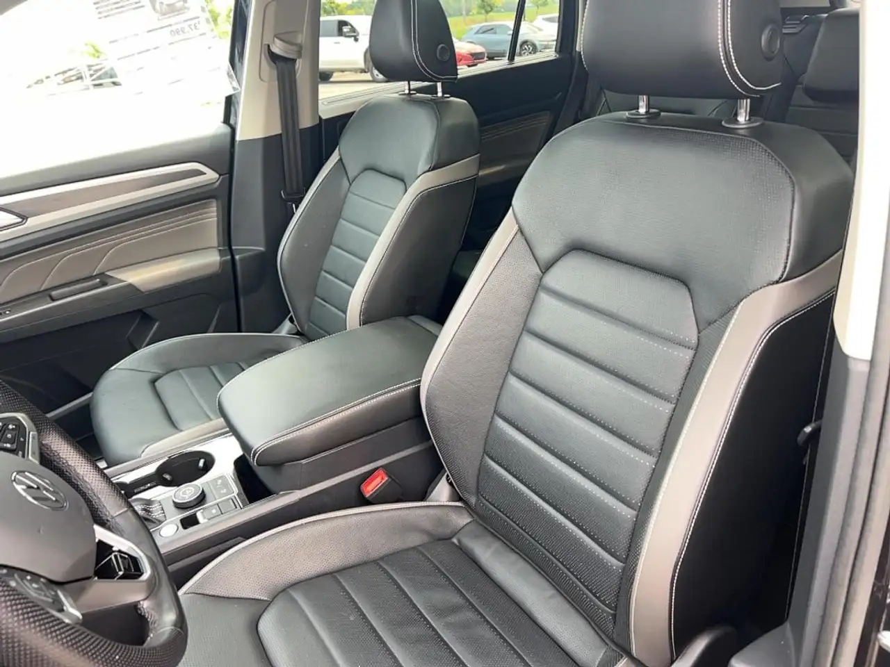 Volkswagen Atlas снимка Volkswagen Atlas