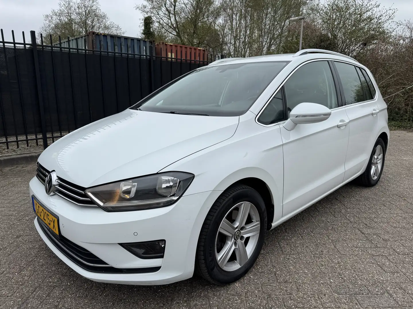 Volkswagen Golf Sportsvan 1.6 TDI Highline Clima/Stoelverw/Cruise/Navi Wit - 1