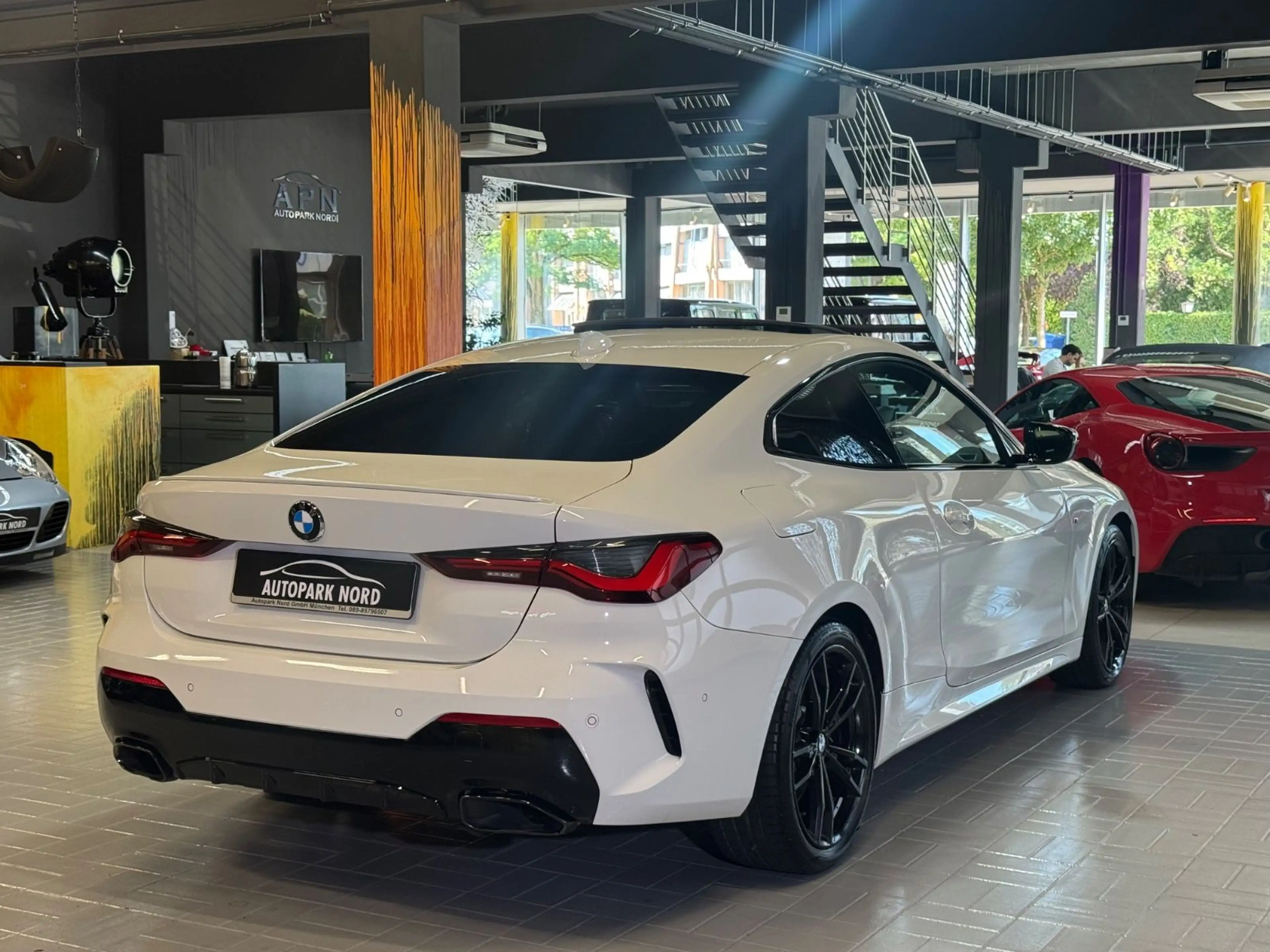 BMW M4 d xDrive Coupe LASER~EL.GSD~HUD~H&K~360~ACC — photo 7
