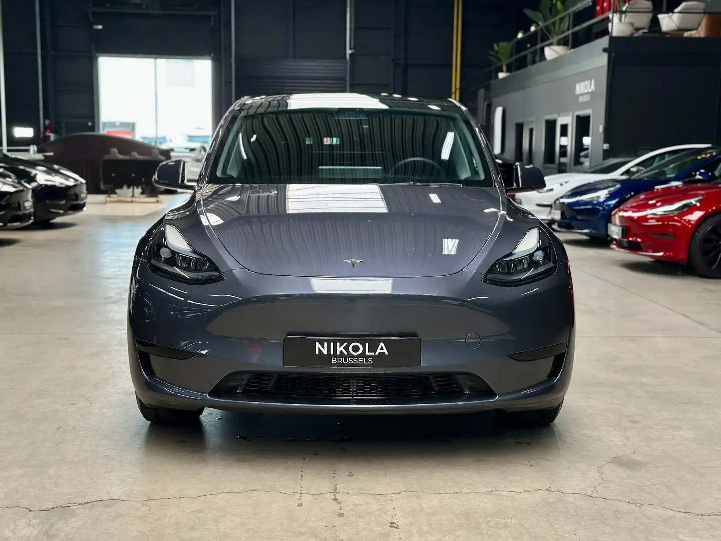 Tesla Model Y REAR WHEEL DRIVE - TOW HOOK - AP ACTIVE Gris - 2