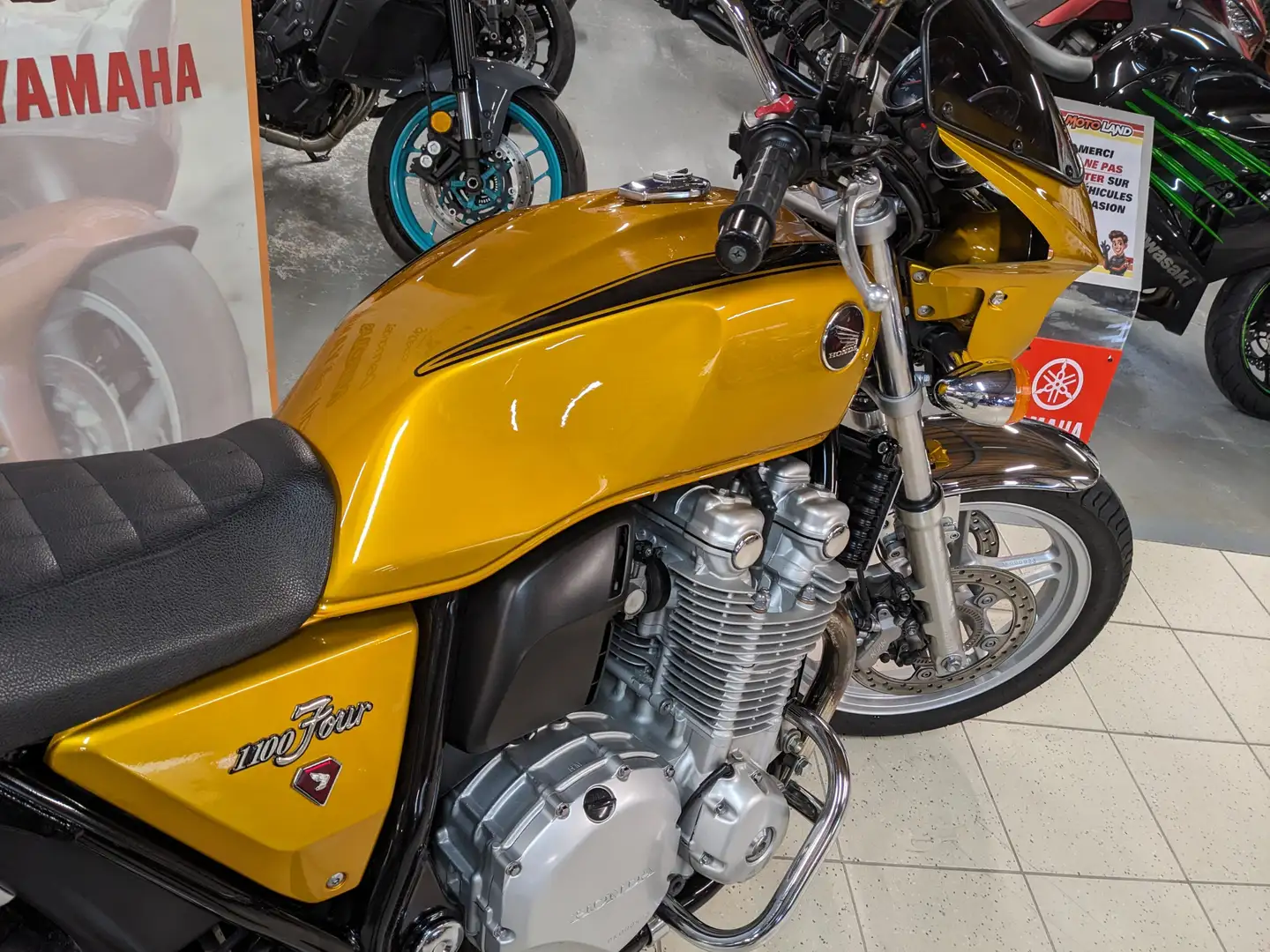 Honda CB 1100 Amarillo - 2