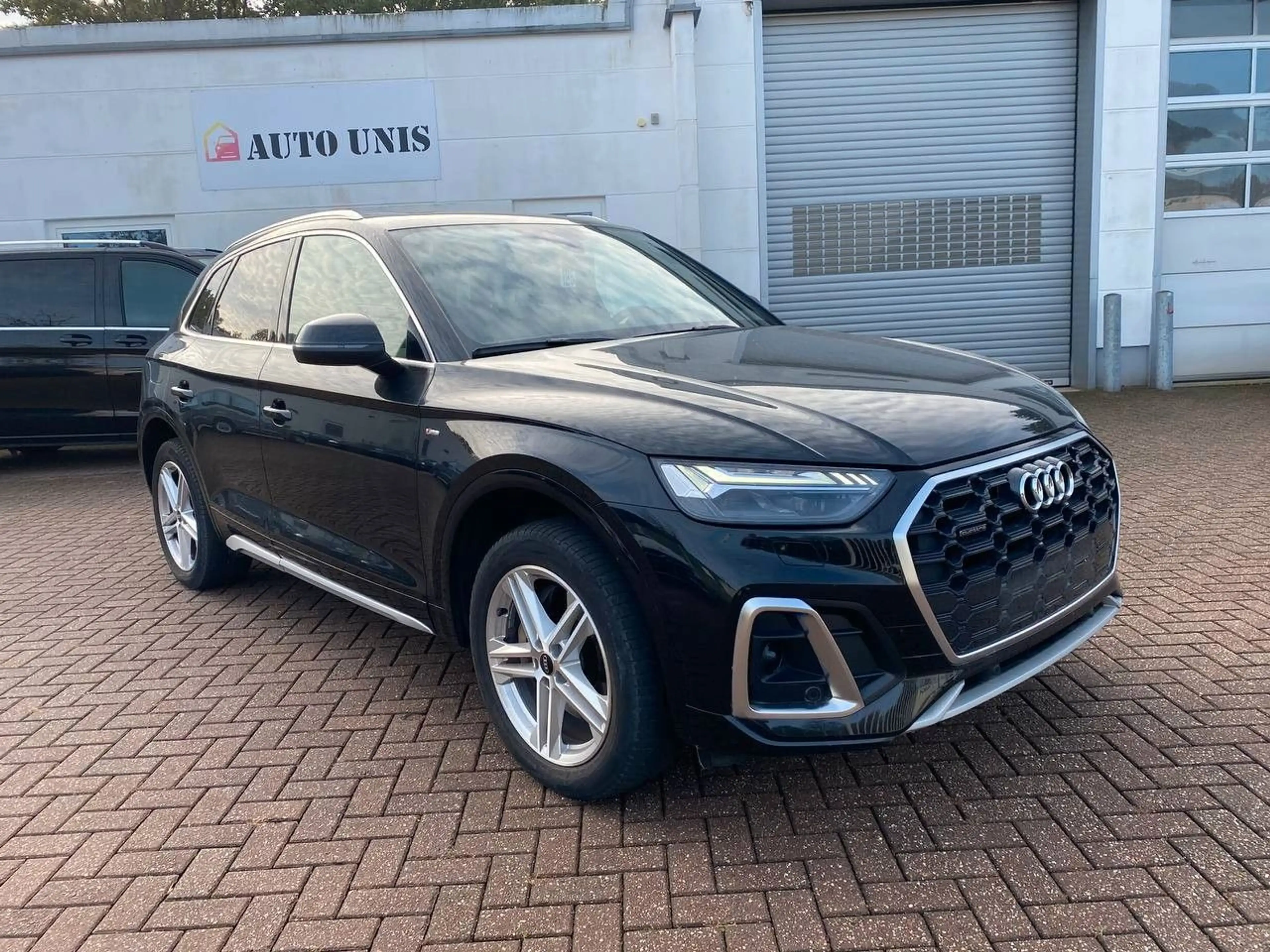 Audi Q5 50 TFSI e quattro S line — photo 3