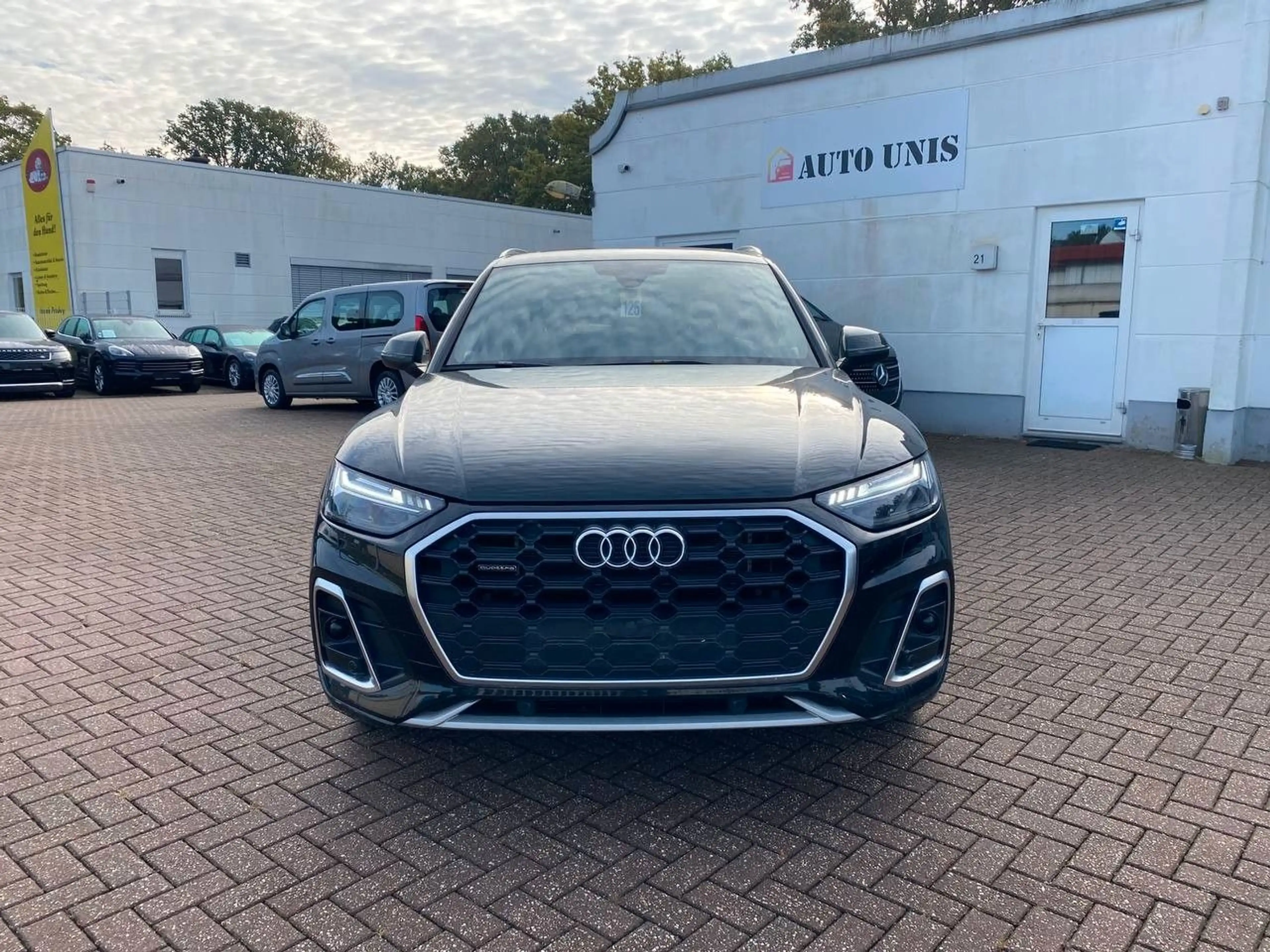Audi Q5 50 TFSI e quattro S line — photo 2