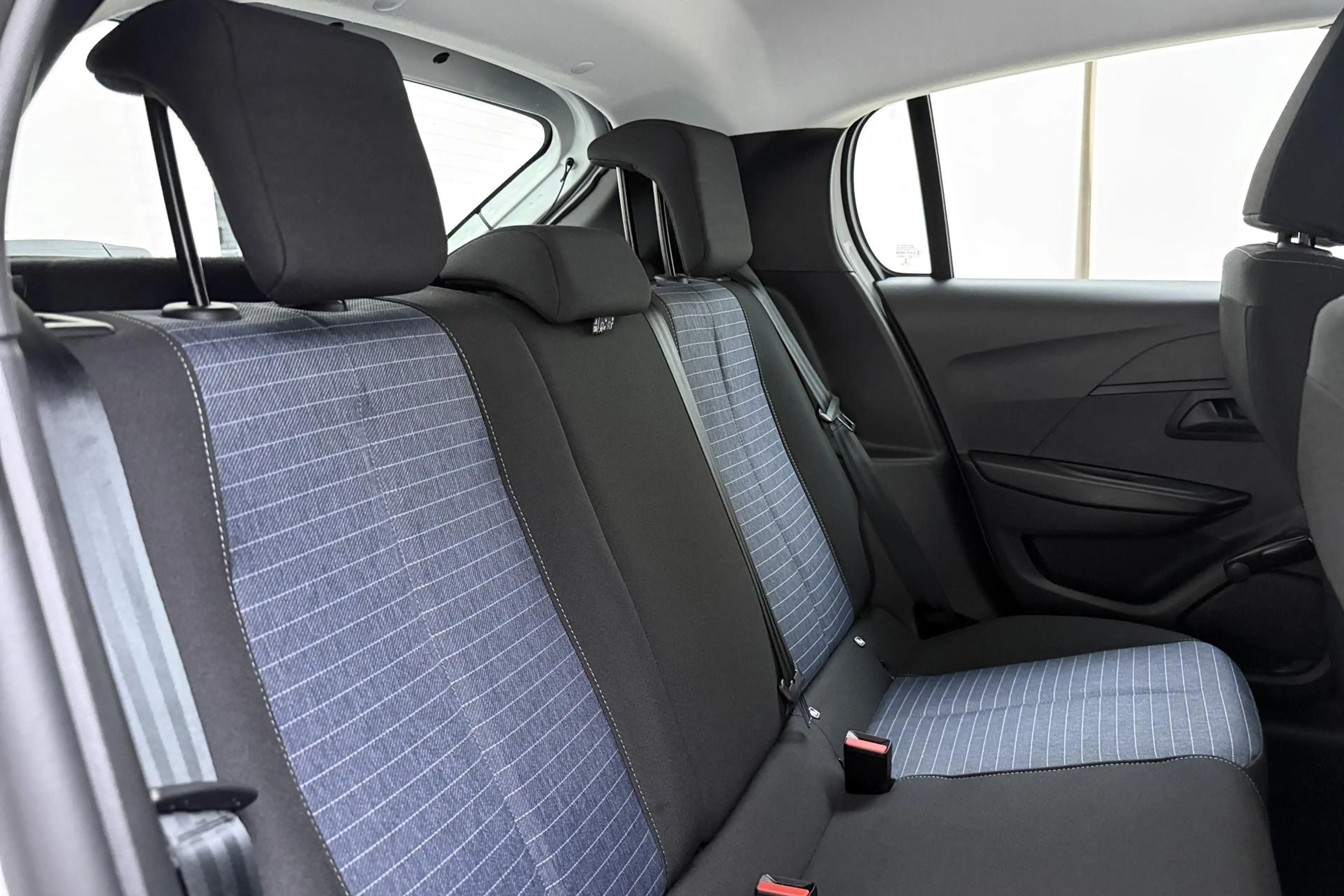 Peugeot 208 1.2 Like 75 Pk | Airco | DAB Radio | Bluetooth | C — photo 11