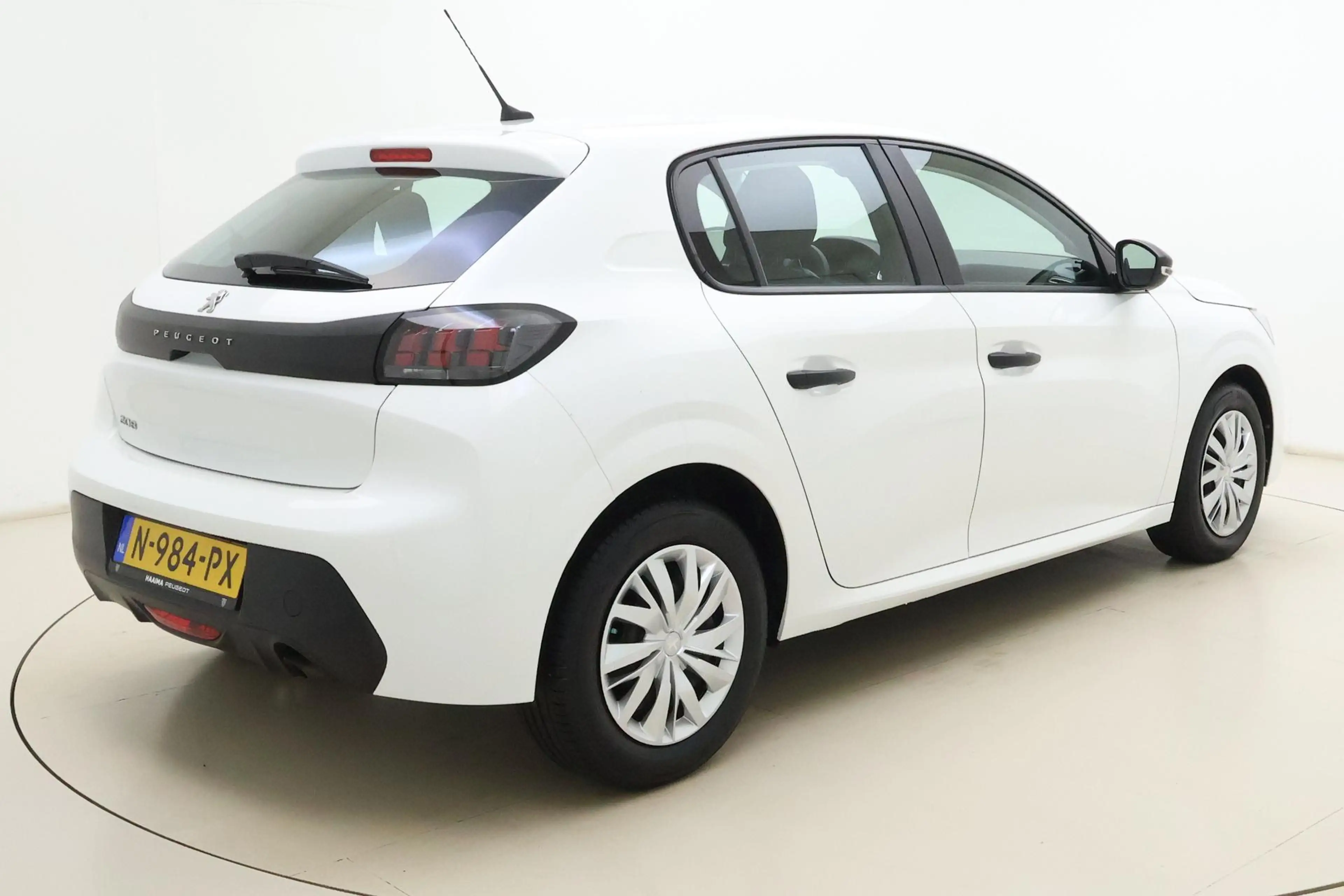 Peugeot 208 1.2 Like 75 Pk | Airco | DAB Radio | Bluetooth | C — photo 2
