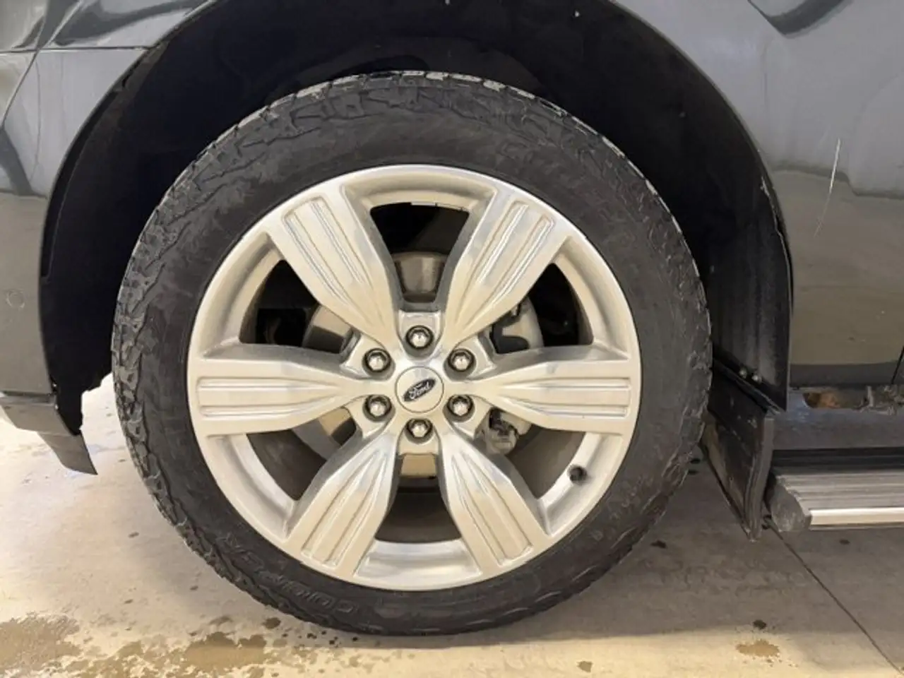 Ford Expedition снимка Ford Expedition