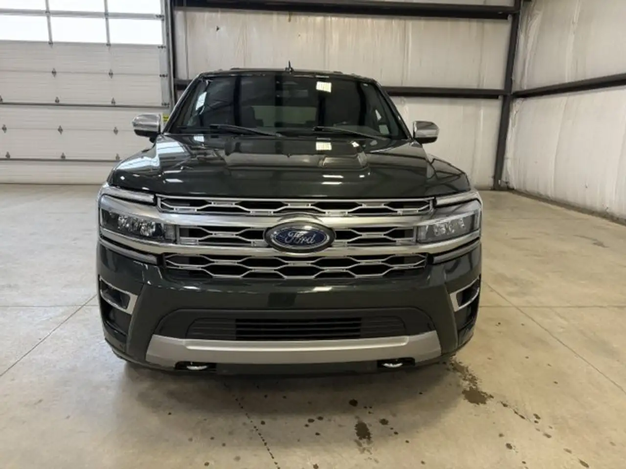 Ford Expedition снимка Ford Expedition