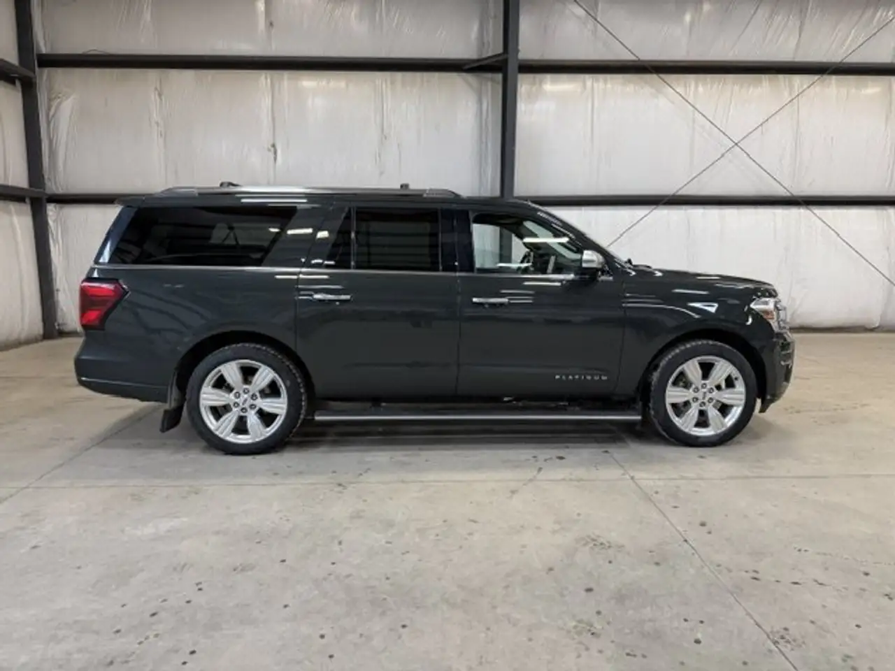 Ford Expedition снимка Ford Expedition
