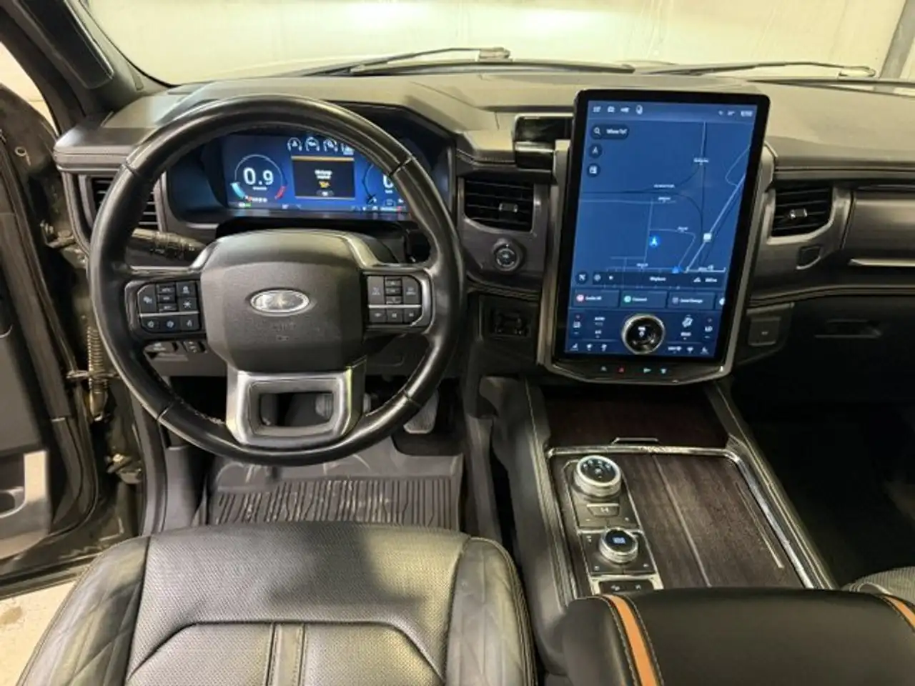 Ford Expedition снимка Ford Expedition