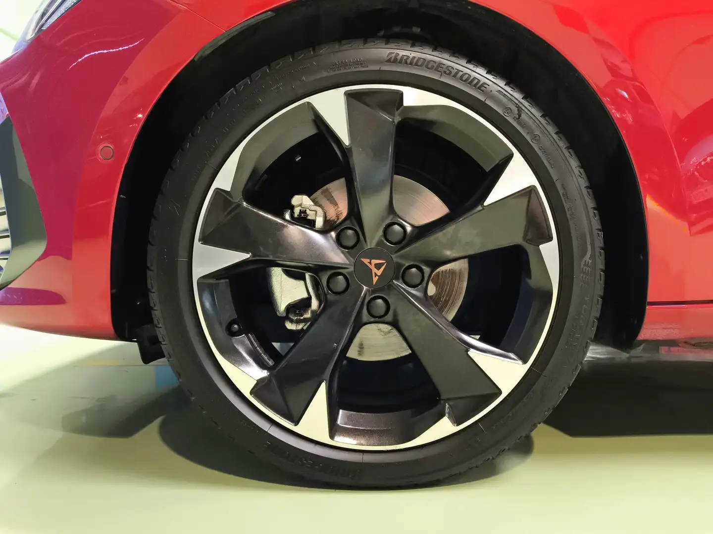 CUPRA Leon 1.5 ETSI DSG 110Kw Roşu - 2