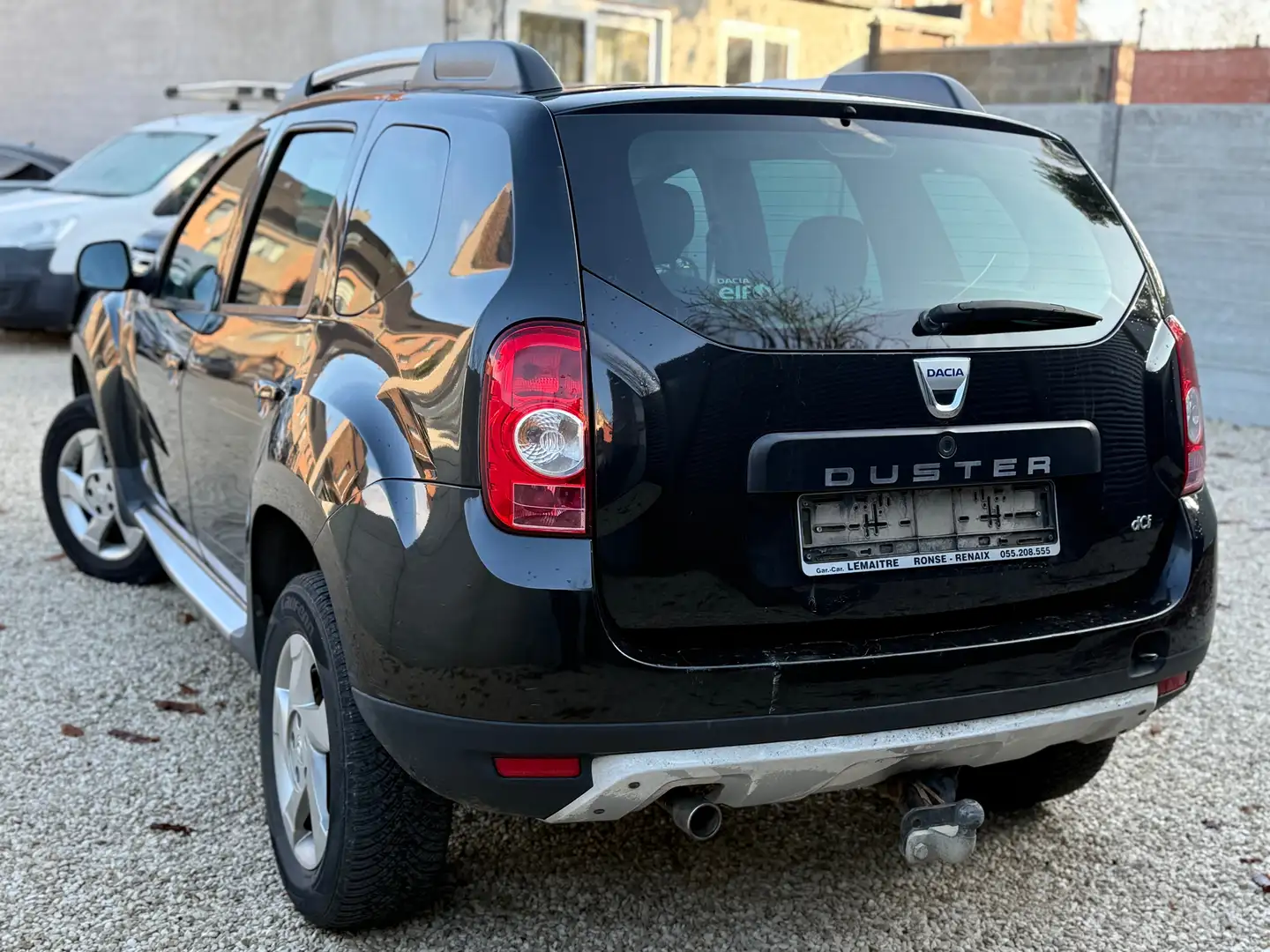 Dacia Duster Duster 1.5 dCi • AIRCO • JANTES • 1e Pro Zwart - 2