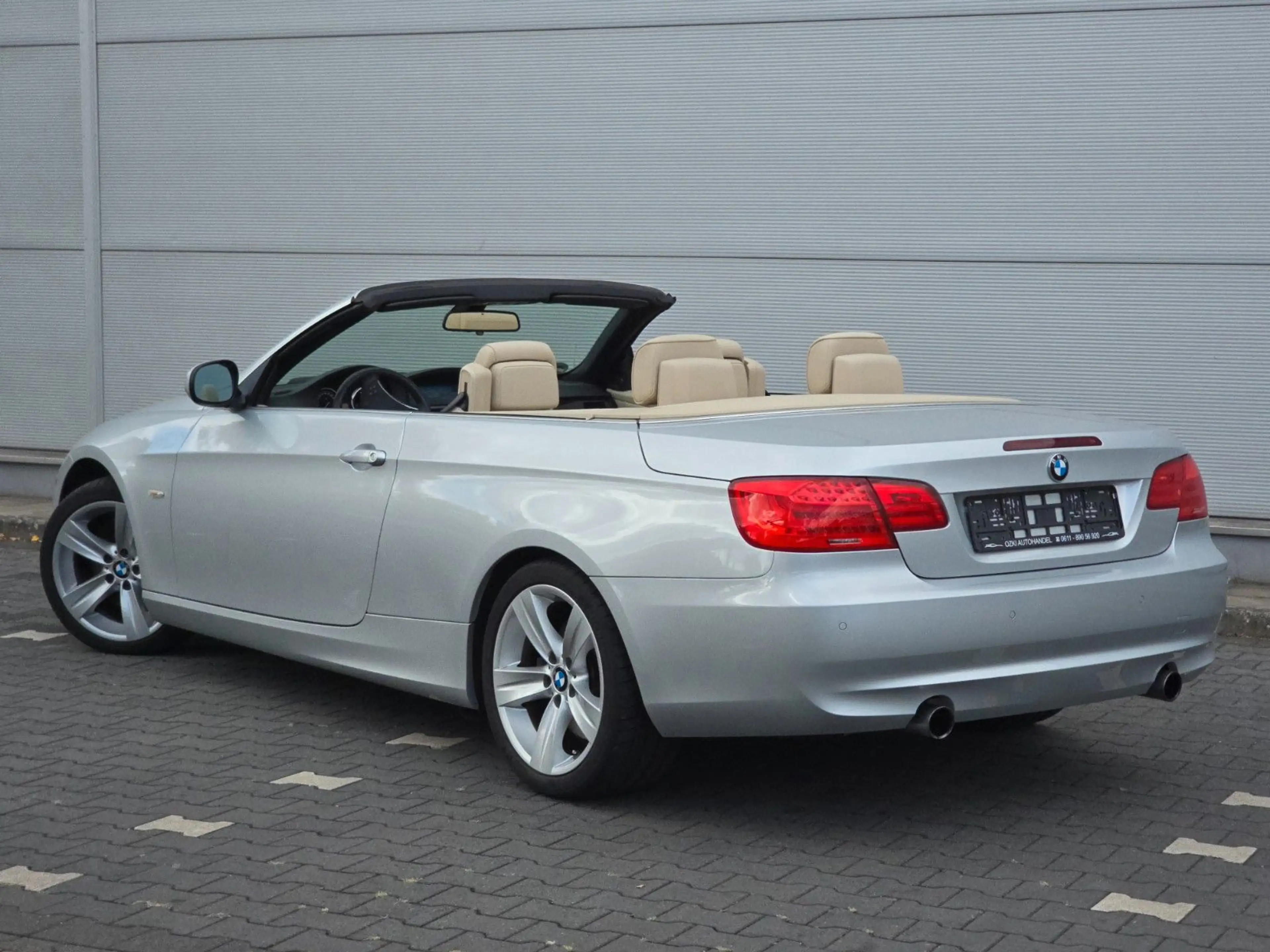 BMW 335 i Cabrio — photo 6