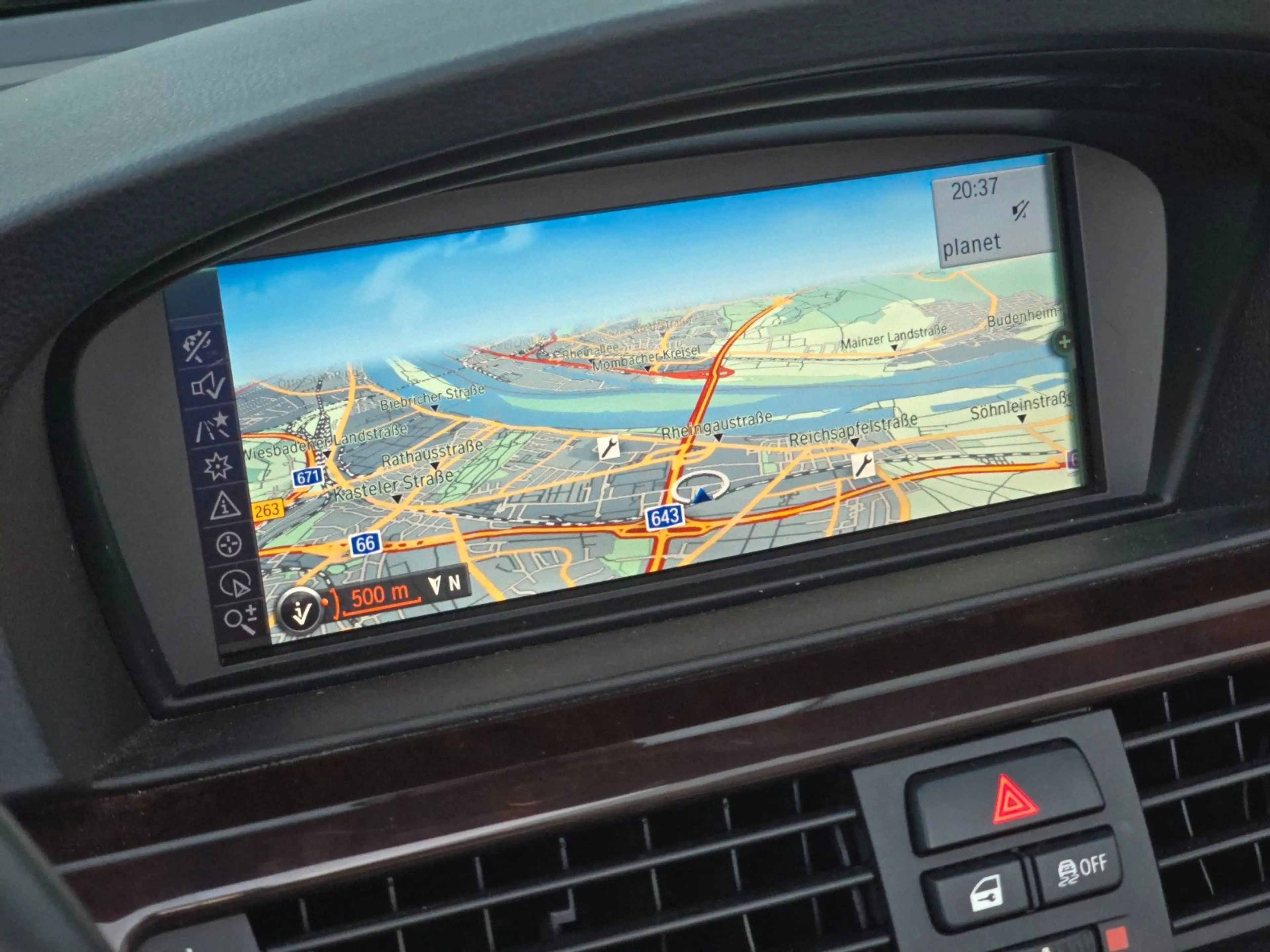 BMW 335 i Cabrio — photo 23
