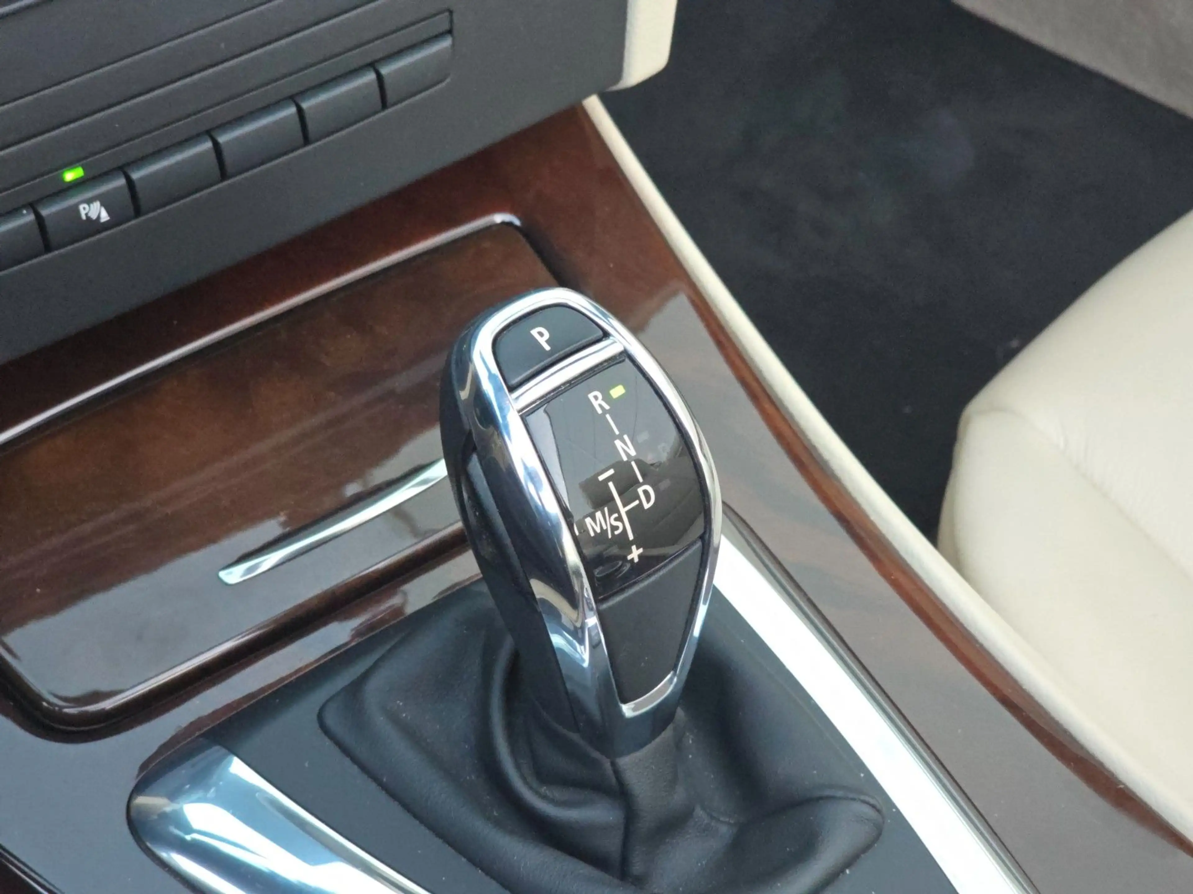 BMW 335 i Cabrio — photo 27