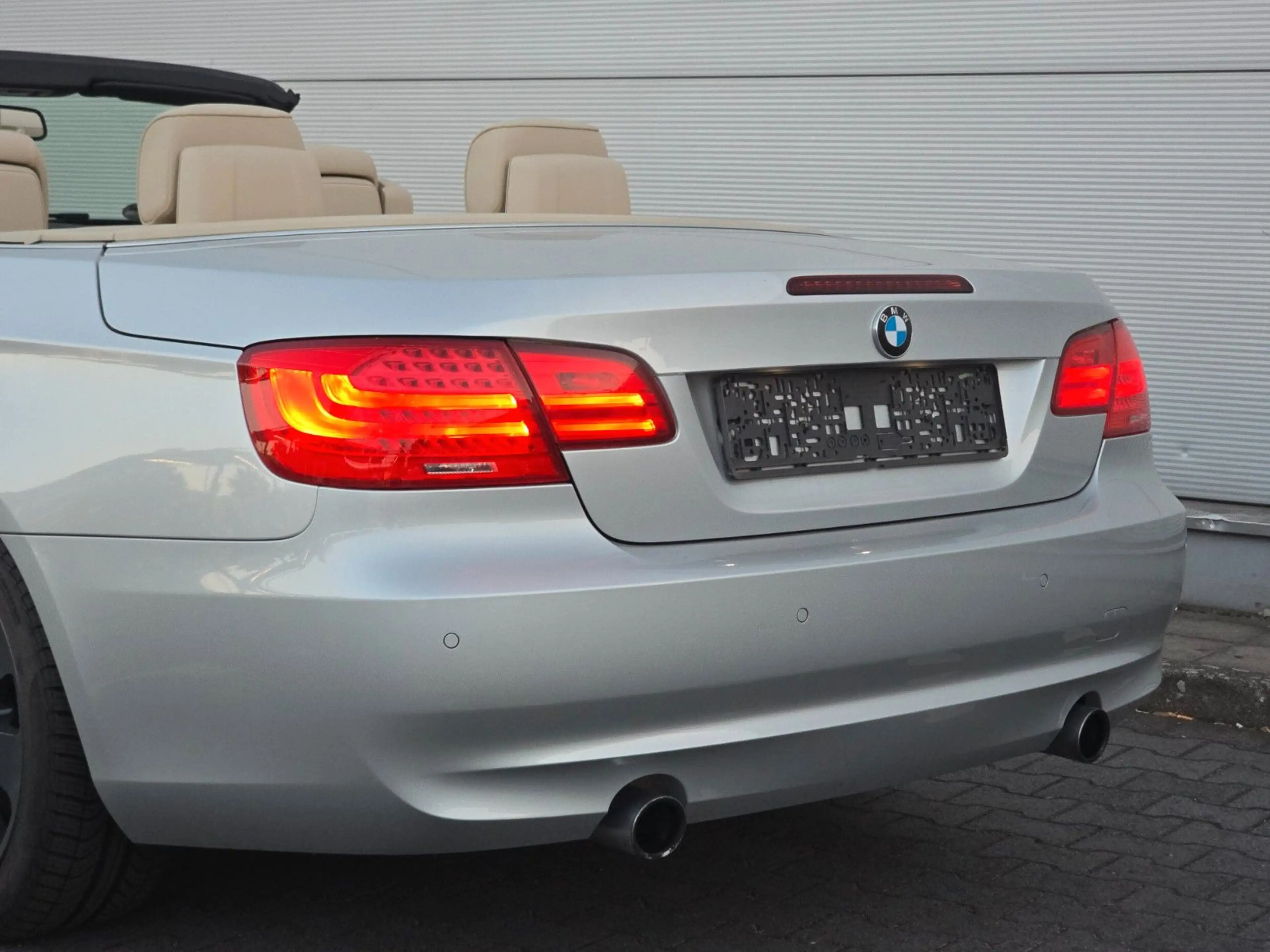 BMW 335 i Cabrio — photo 10