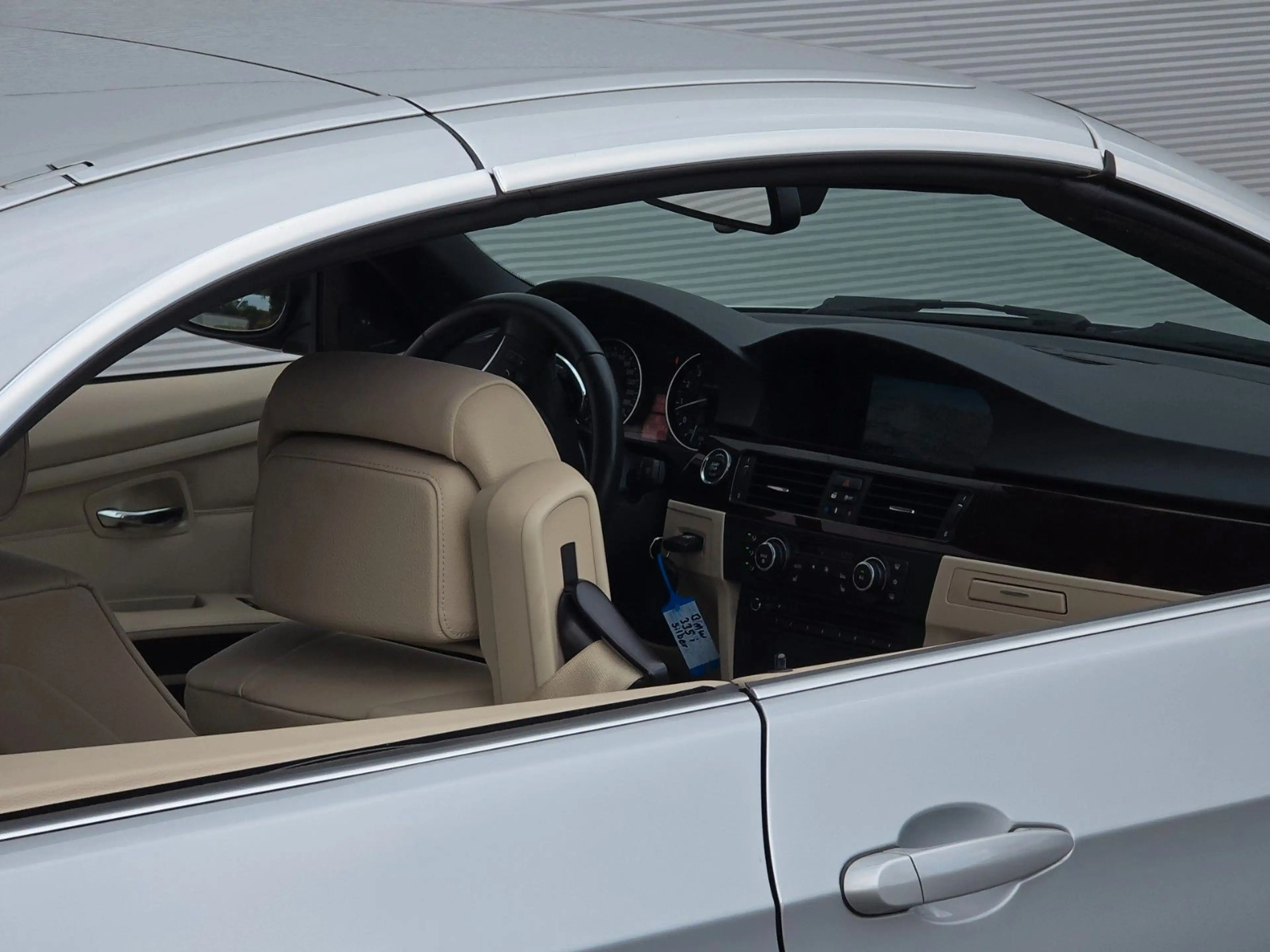 BMW 335 i Cabrio — photo 13